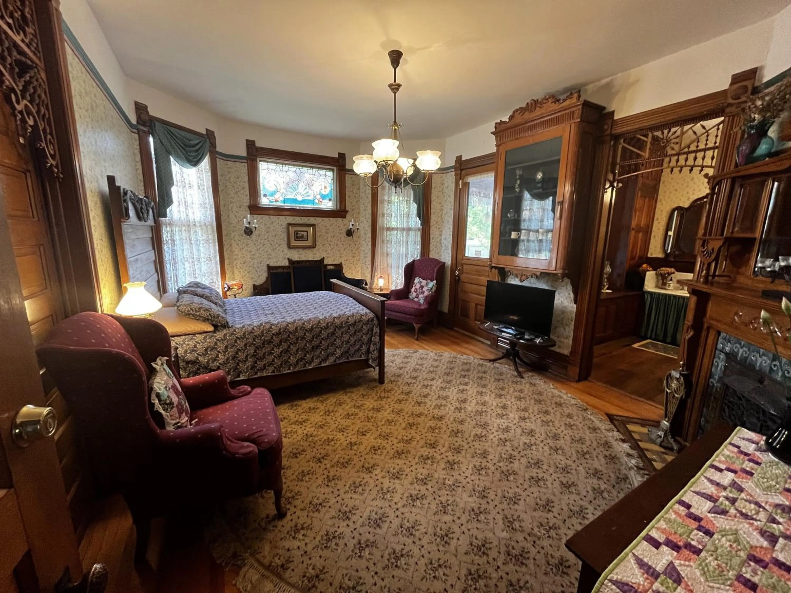 Bed in Innisfree Bed & Breakfast