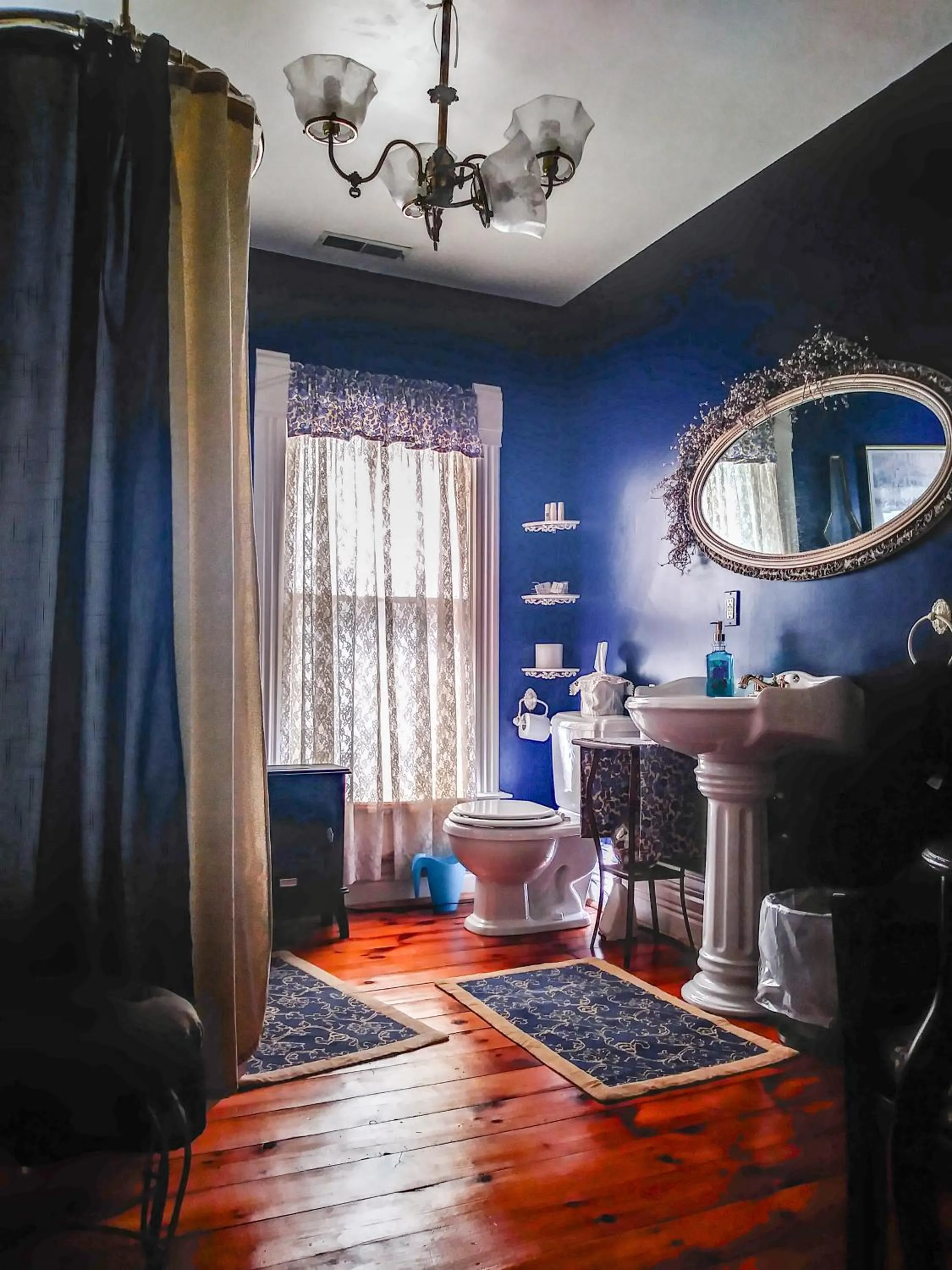 Bathroom in Innisfree Bed & Breakfast