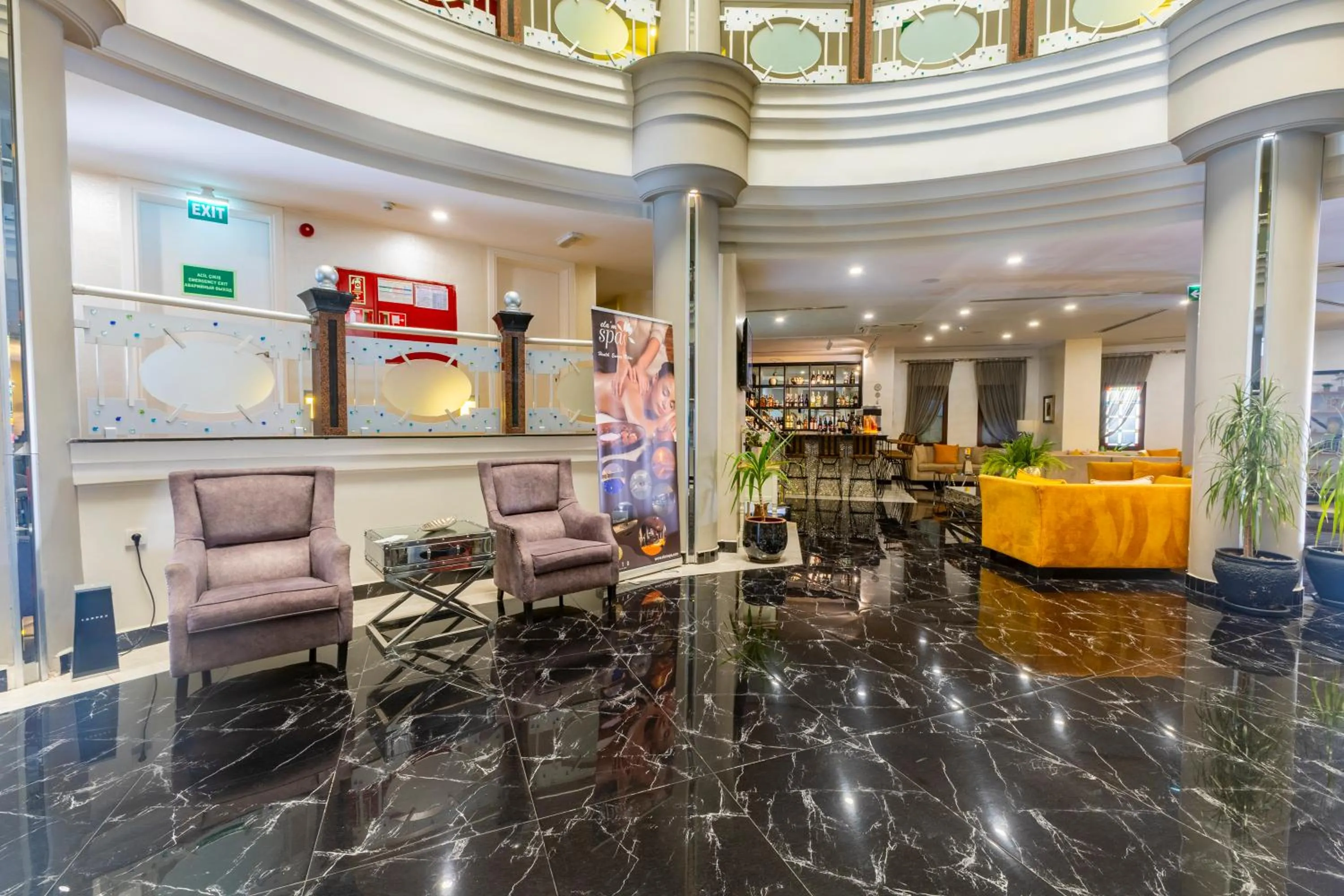 Lobby or reception in Motto Premium Hotel&Spa