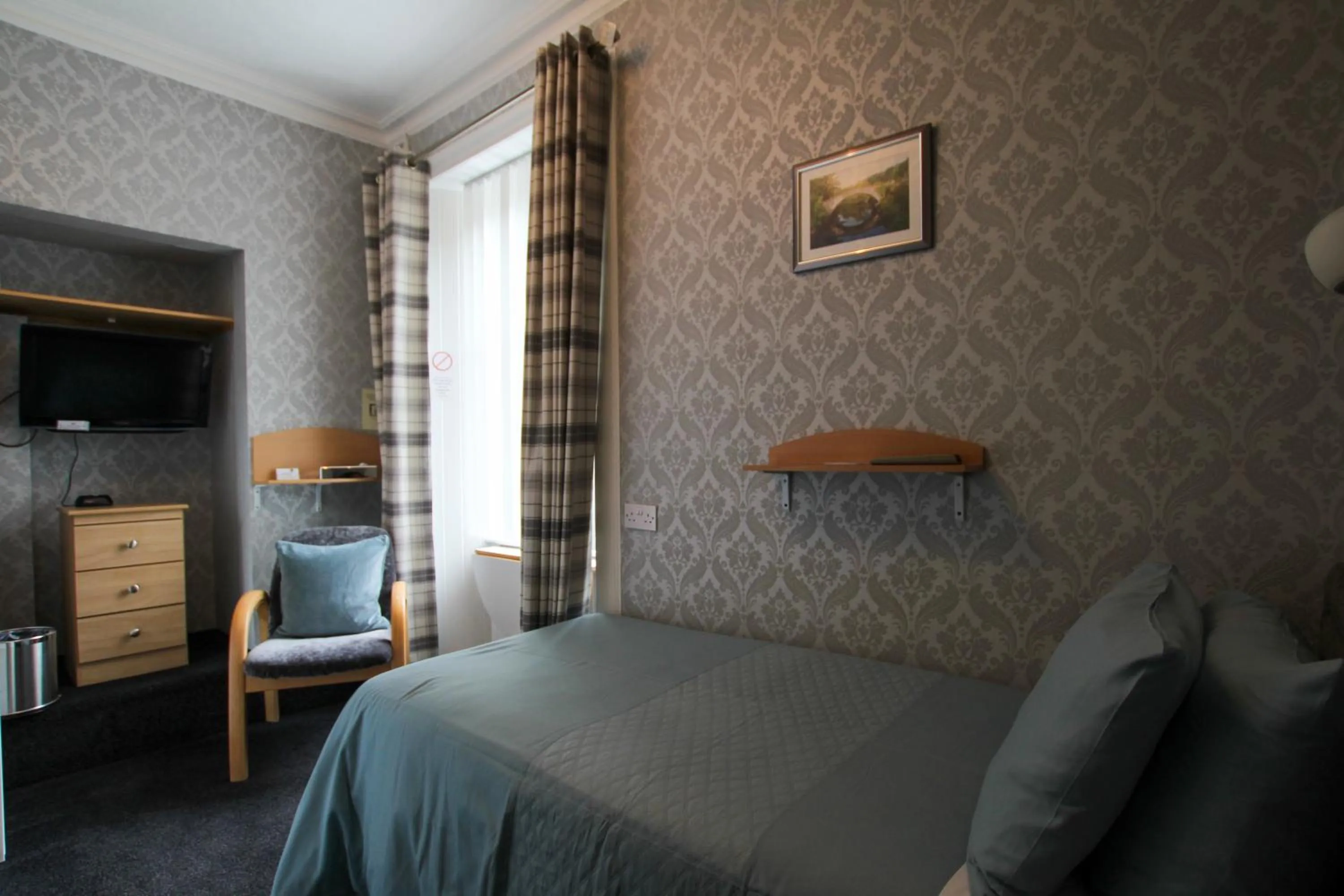 TV and multimedia, Bed in Dunallan Guest House
