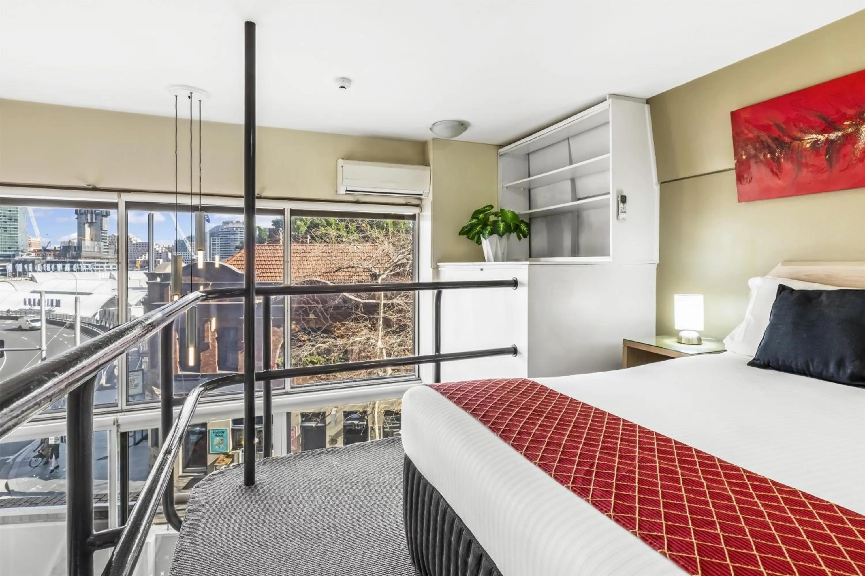 Bed in Metro Apartments on Darling Harbour