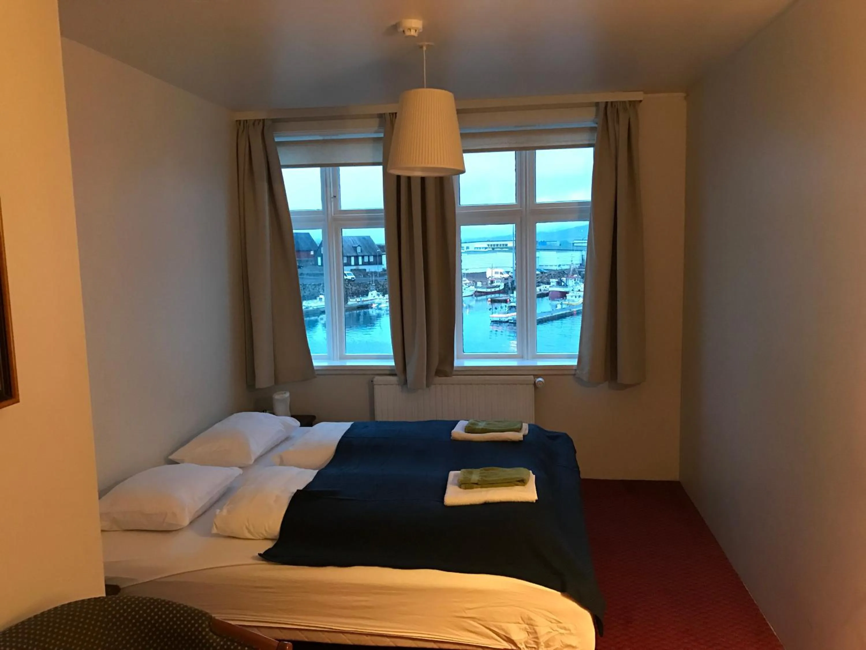 Photo of the whole room, Bed in Hotel Framtid