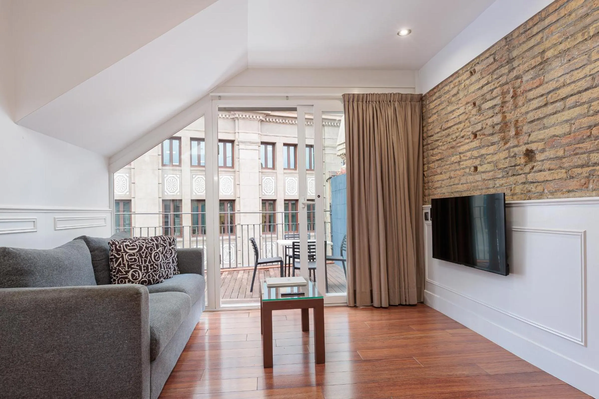 Balcony/Terrace in Enjoybcn Dali Apartments