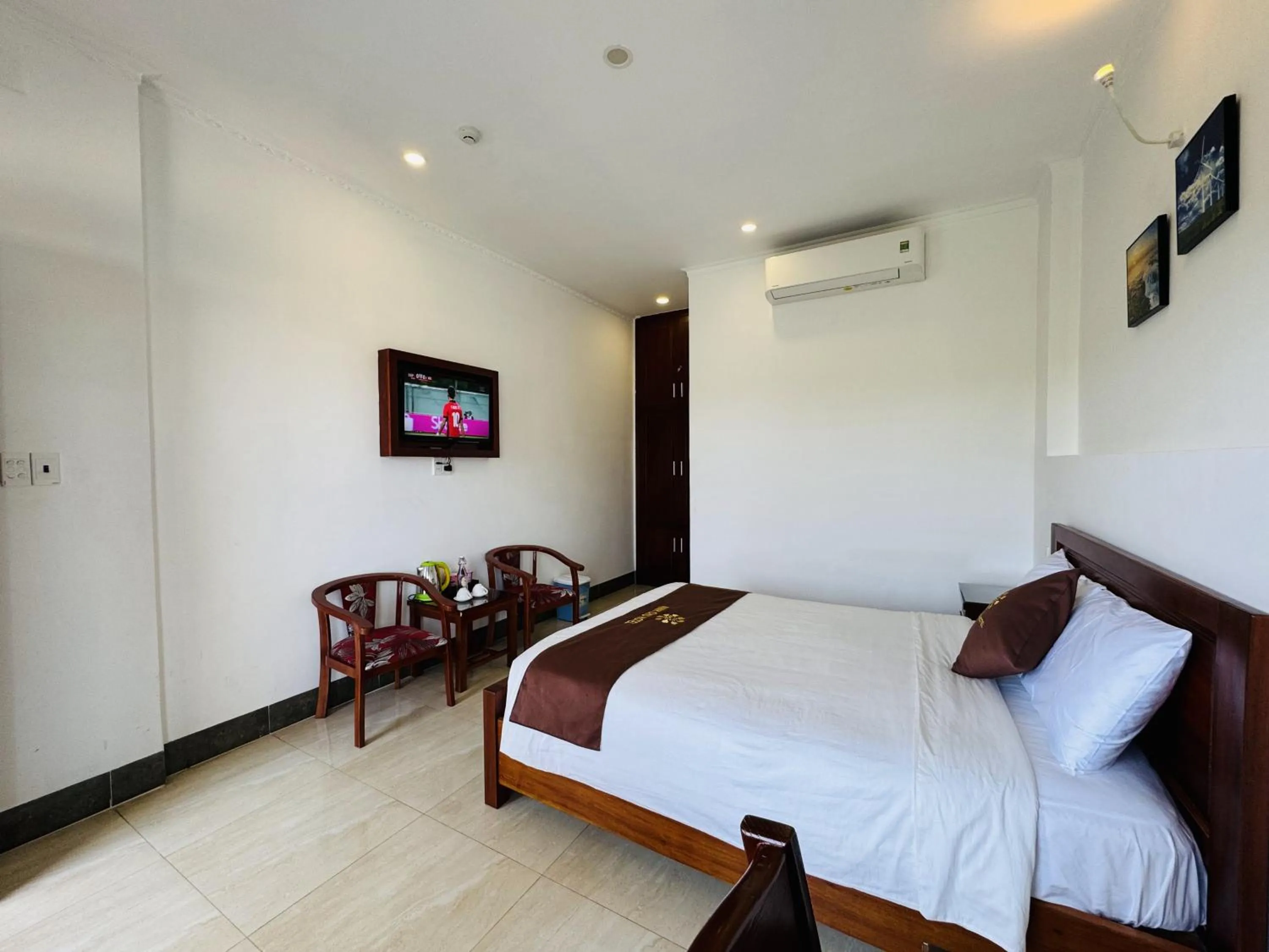 Bedroom, Bed in Ninh Chu 2 Hotel