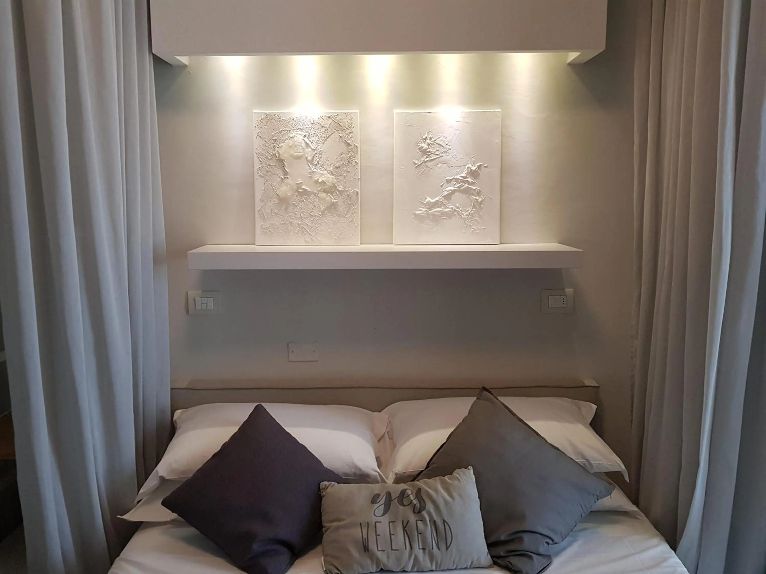 Bed in Albergo Aquila