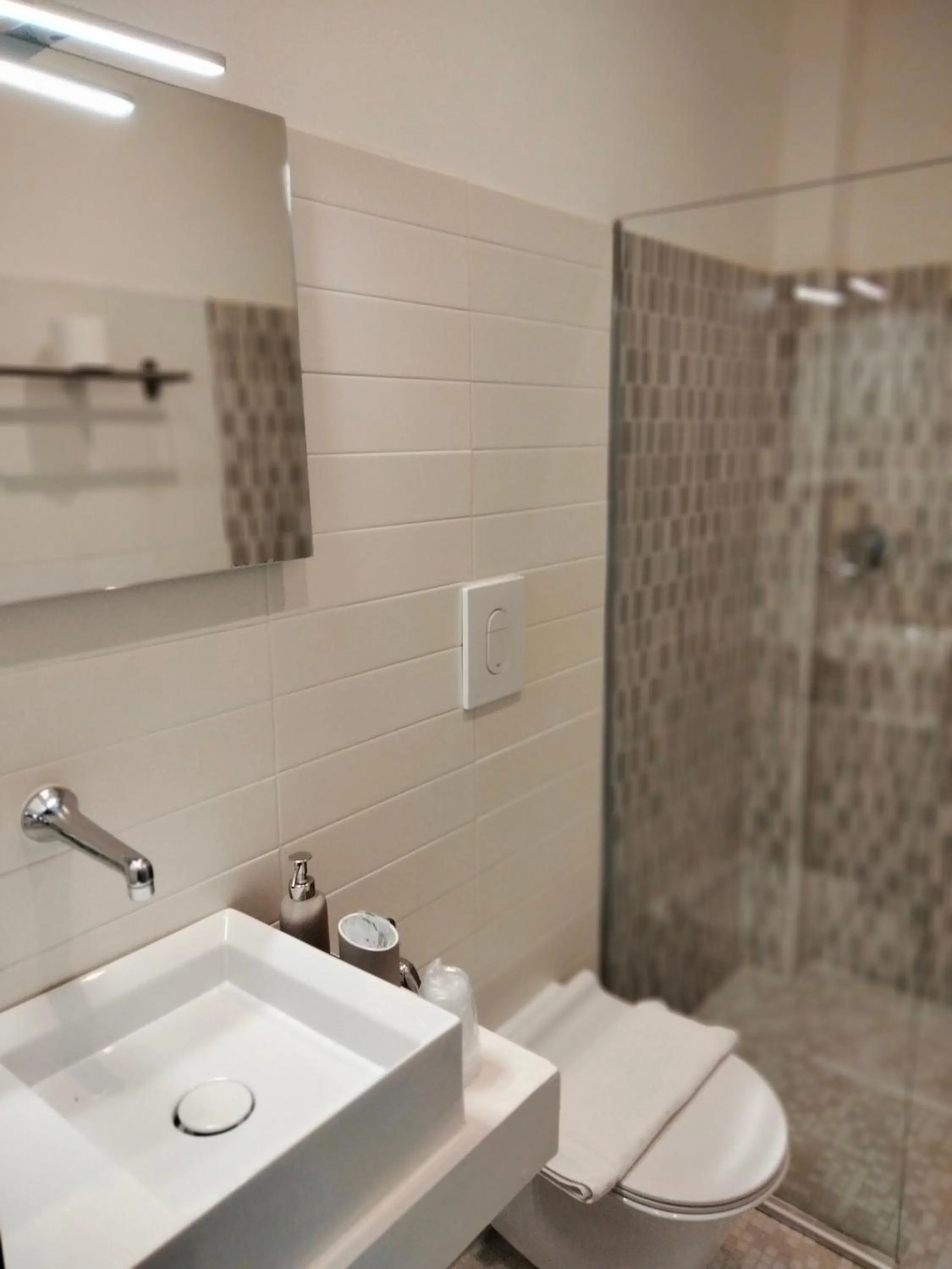 Bathroom in Albergo Aquila