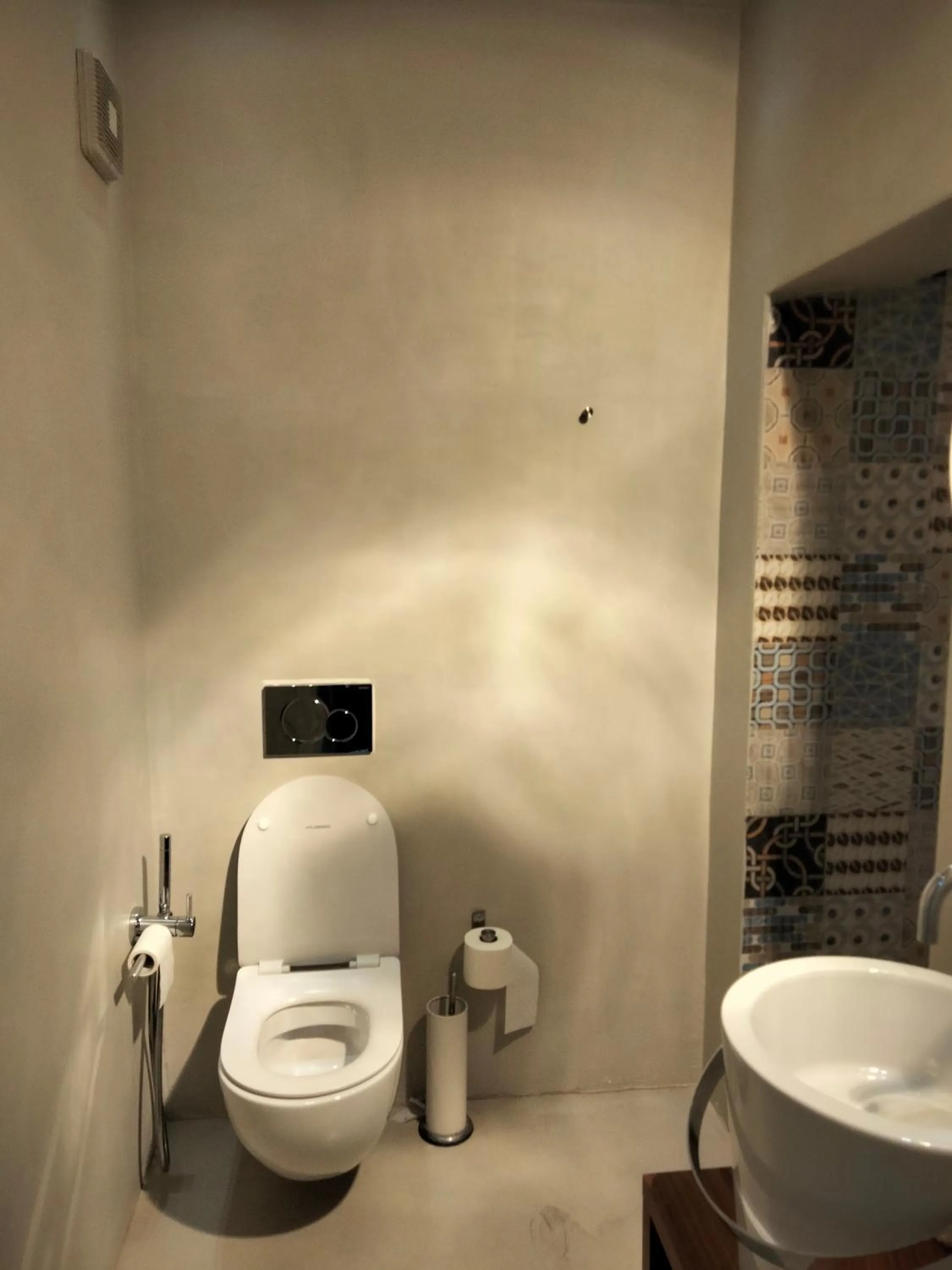 Toilet in Albergo Aquila