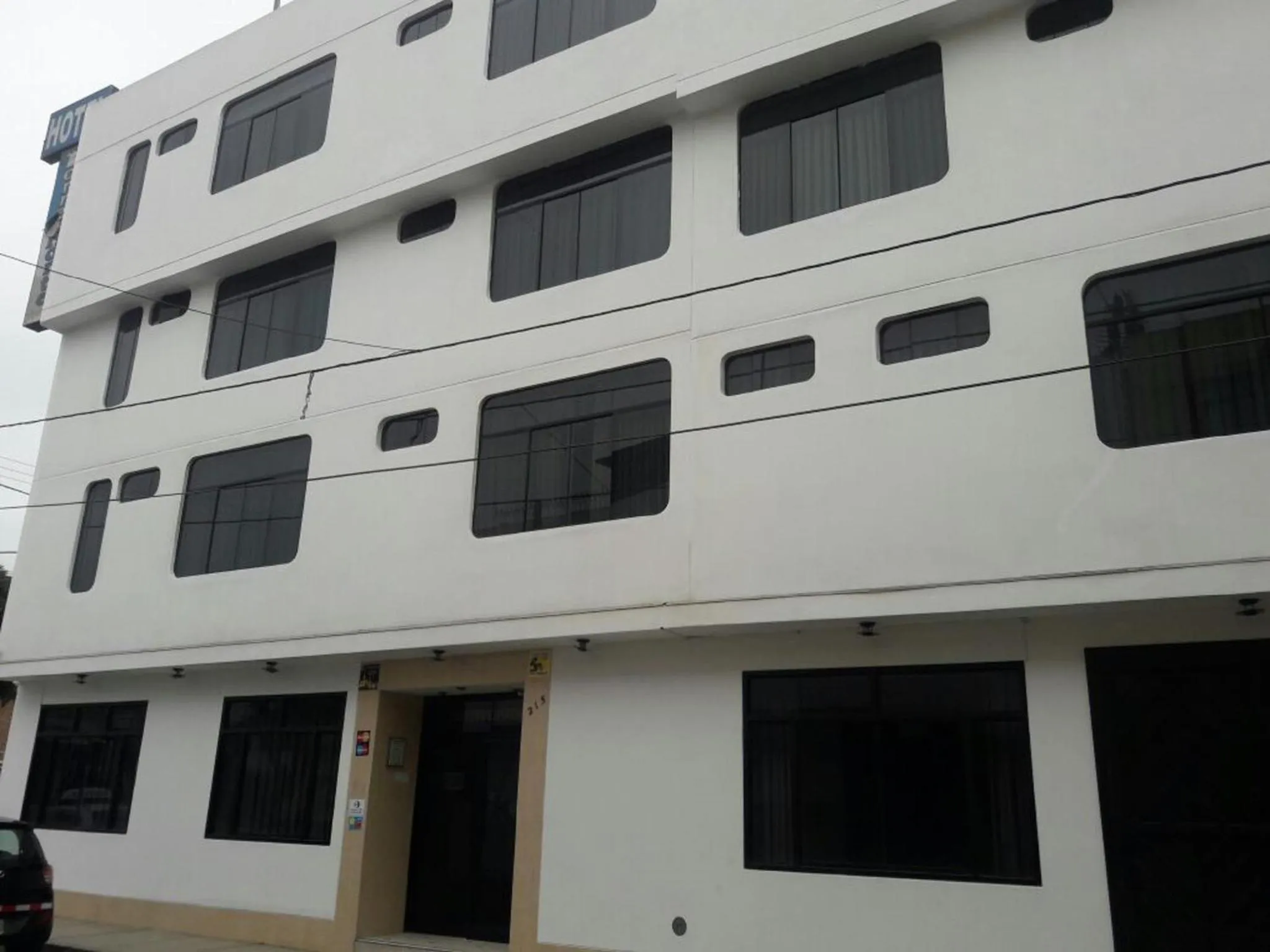 Property building in Hotel Torre Norte