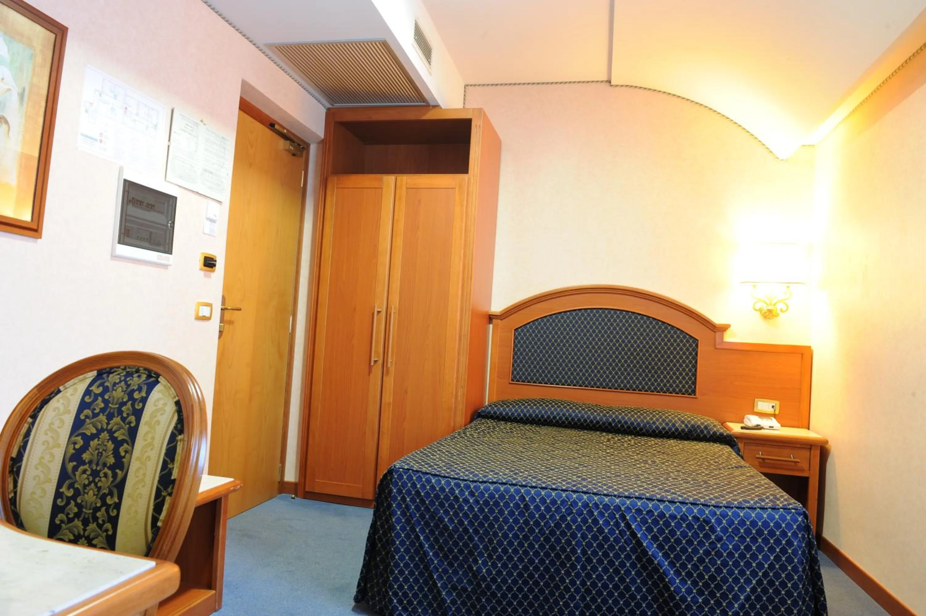 Bed in Hotel La Bella Venere