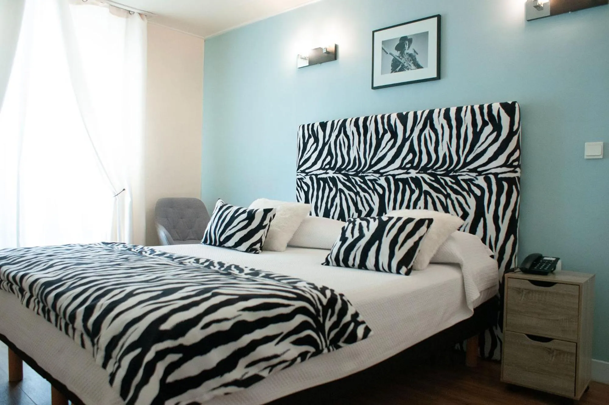 Bedroom, Bed in Hôtel du Mont Blanc