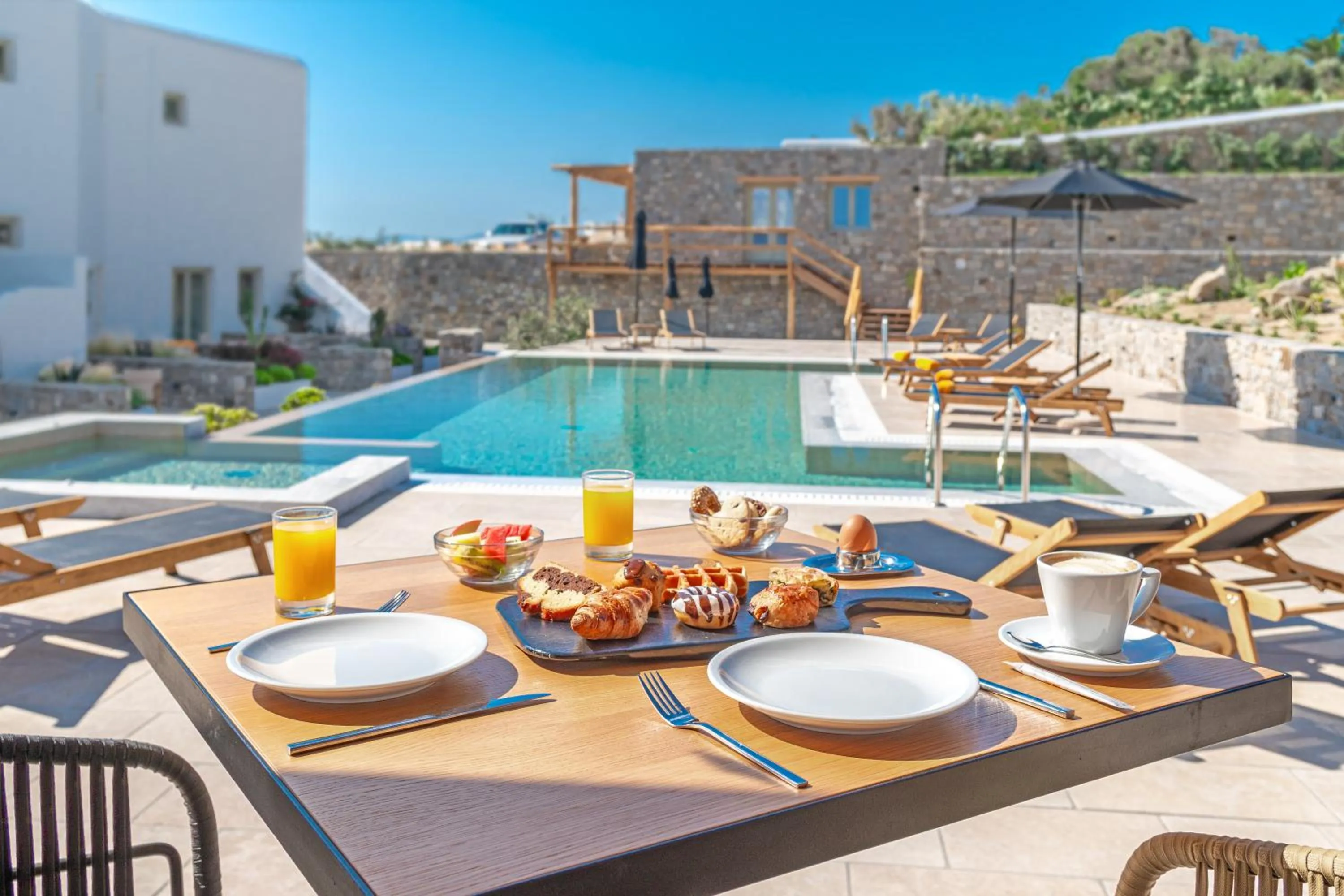 Swimming pool in Mykonos Cactus