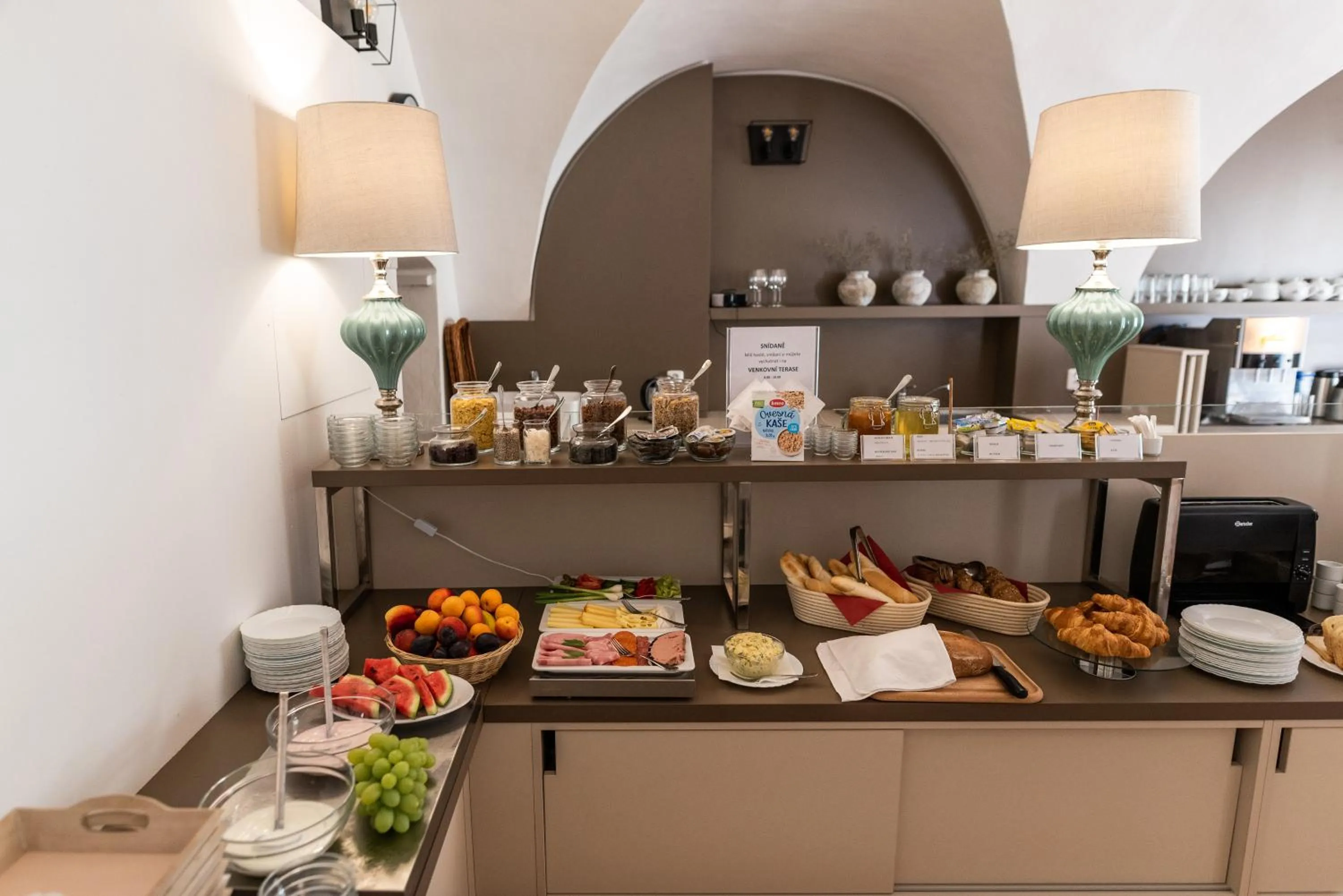 Breakfast in Hotel Clemar