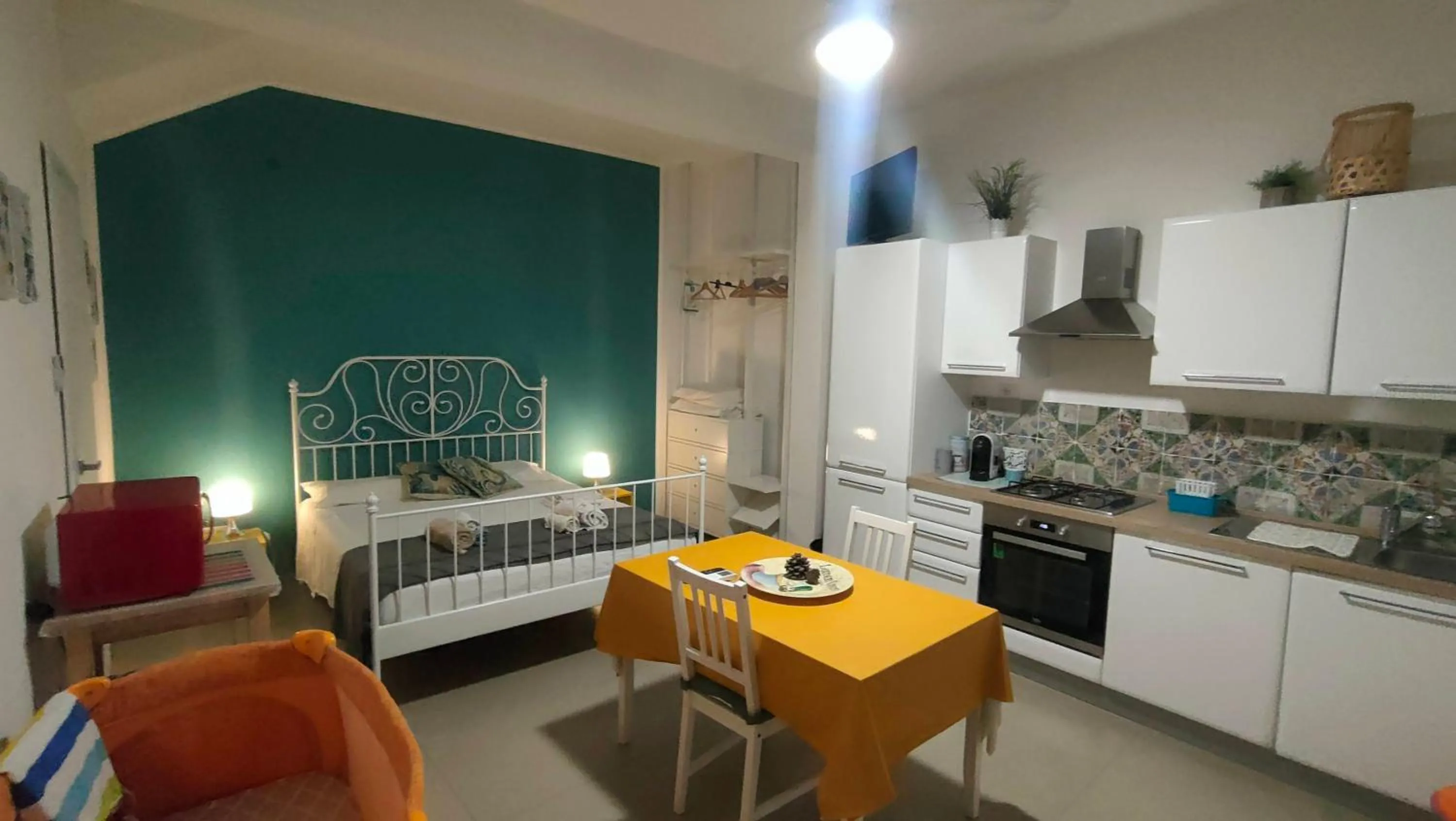 Kitchen or kitchenette in Casa Vacanze Gloria