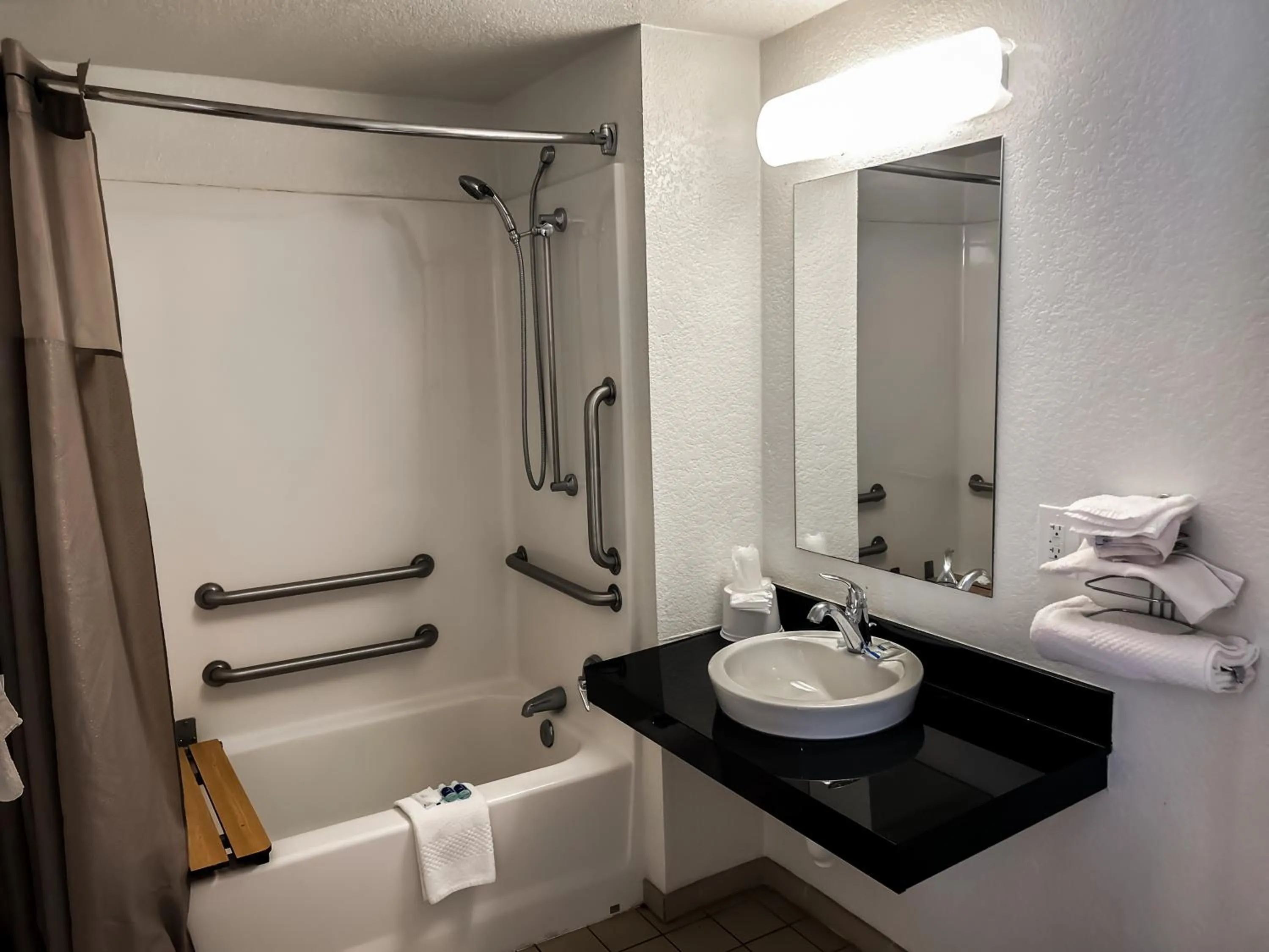 Shower in Rodeway Inn Washington PA