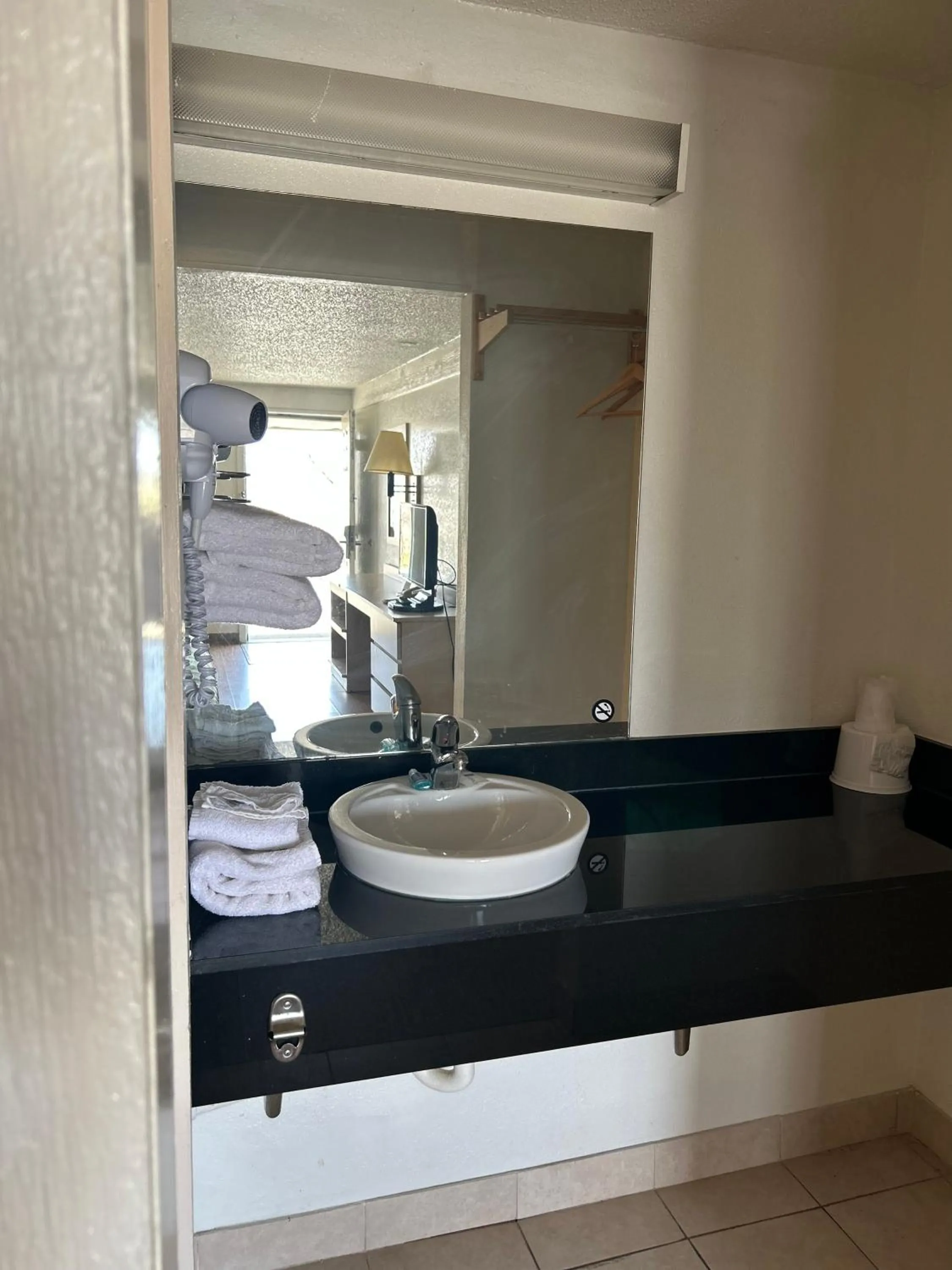 Bathroom in Rodeway Inn Washington PA