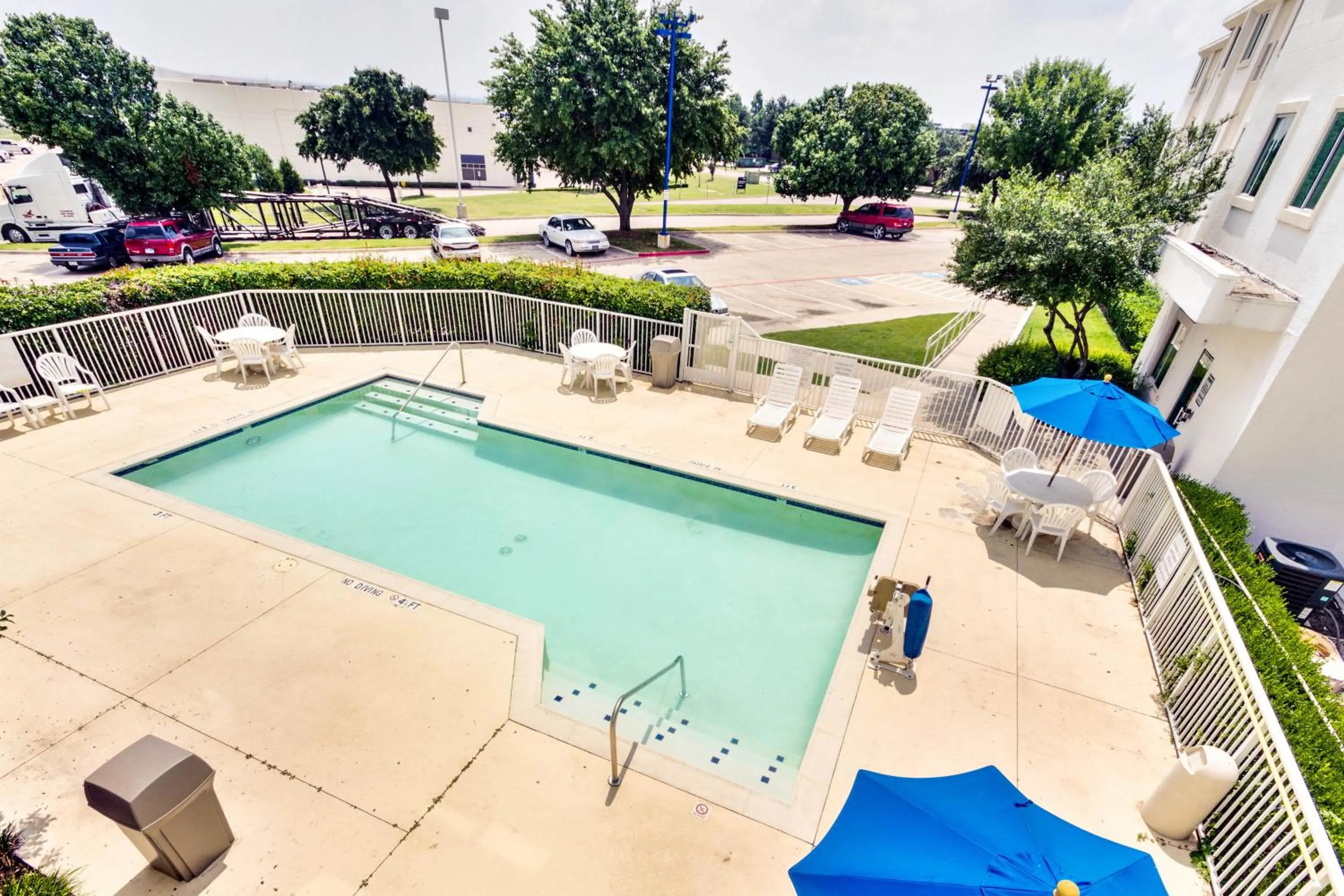 Swimming pool in Motel 6-Lewisville, TX - Dallas