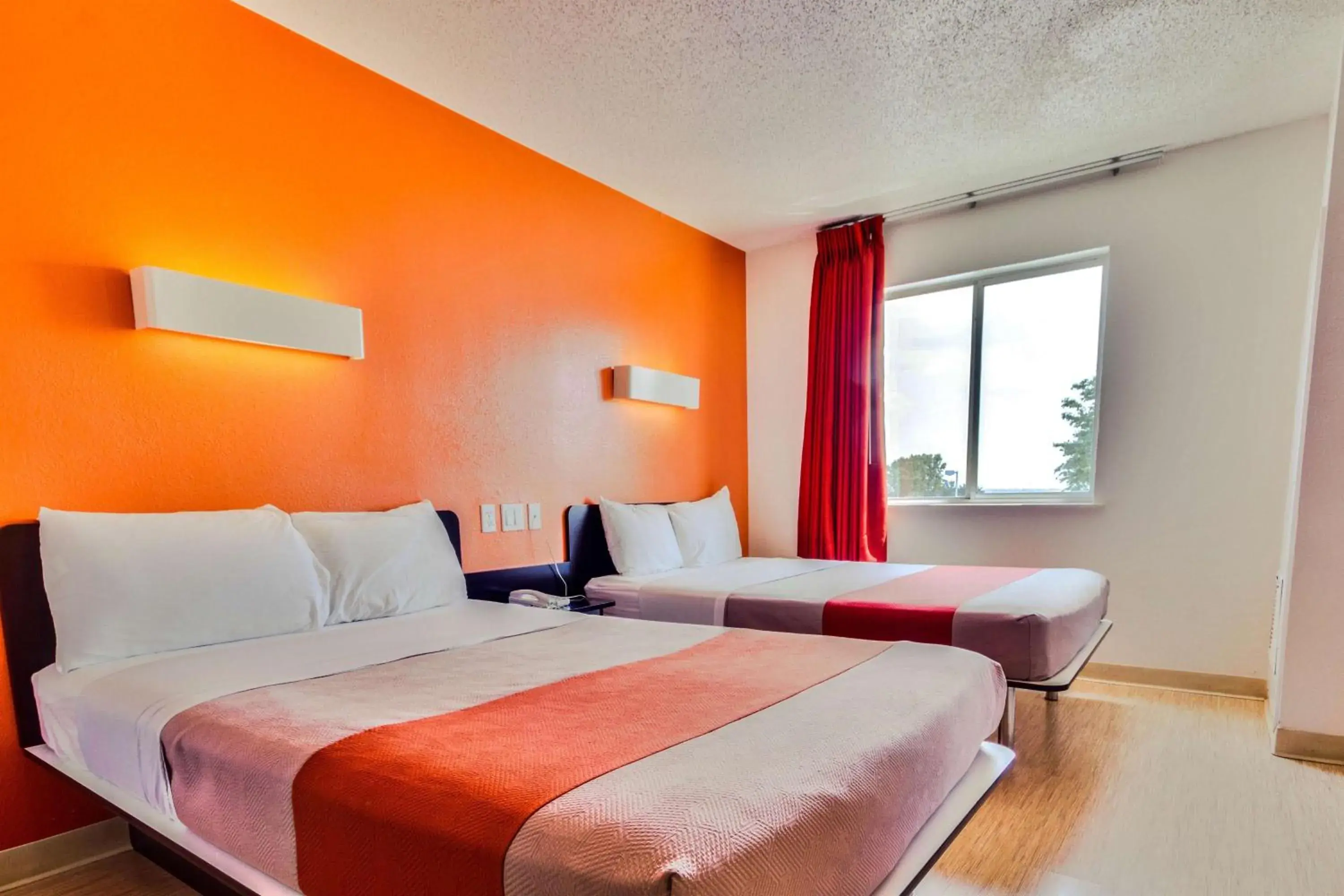 Quadruple Room in Motel 6-Lewisville, TX - Dallas Quadruple Room in Motel 6-Lewisville, TX - Dallas