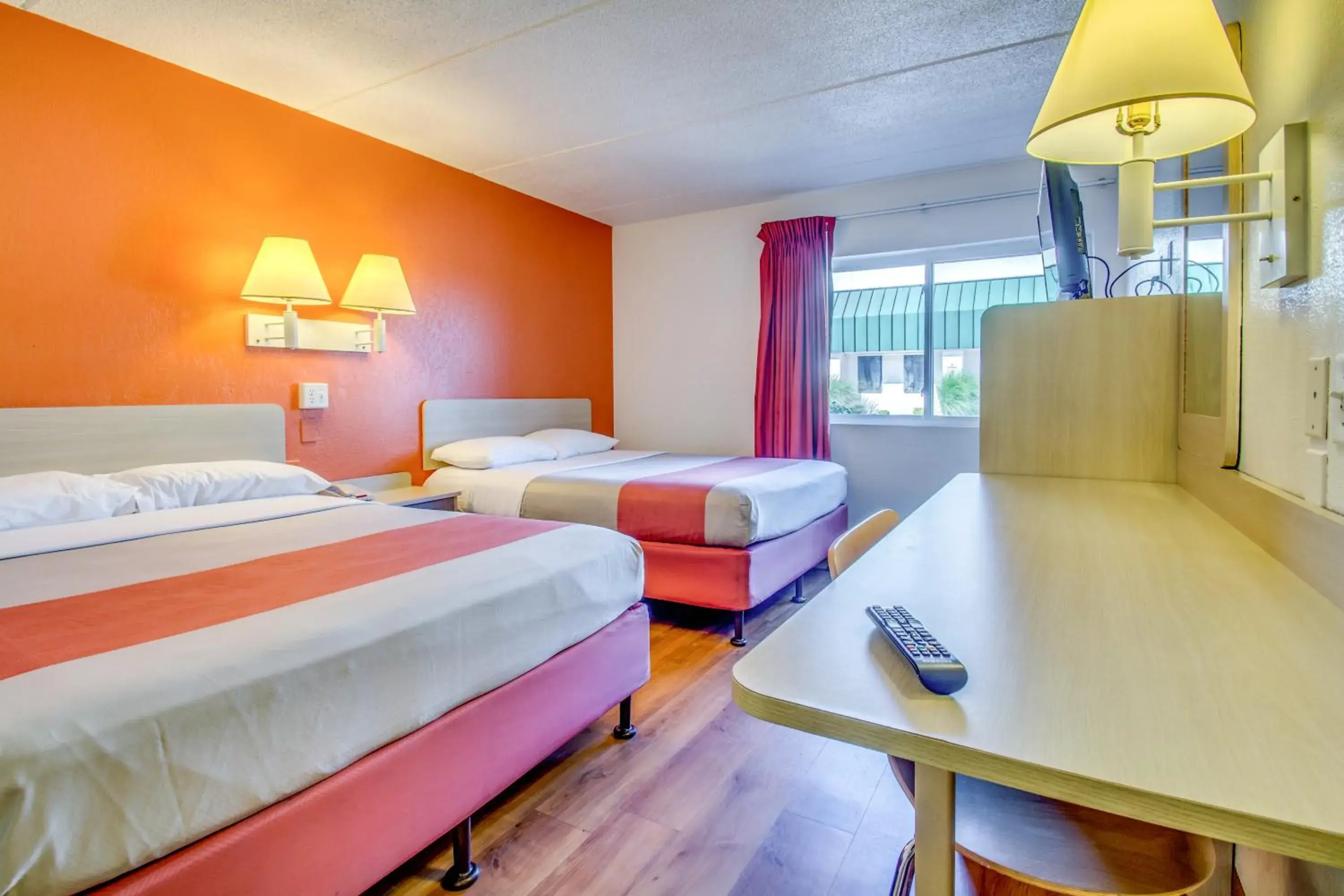 Queen Room with Two Queen Beds - Disability Access - Non-Smoking in Motel 6-Amherst, NY - Buffalo Queen Room with Two Queen Beds - Disability Access - Non-Smoking in Motel 6-Amherst, NY - Buffalo