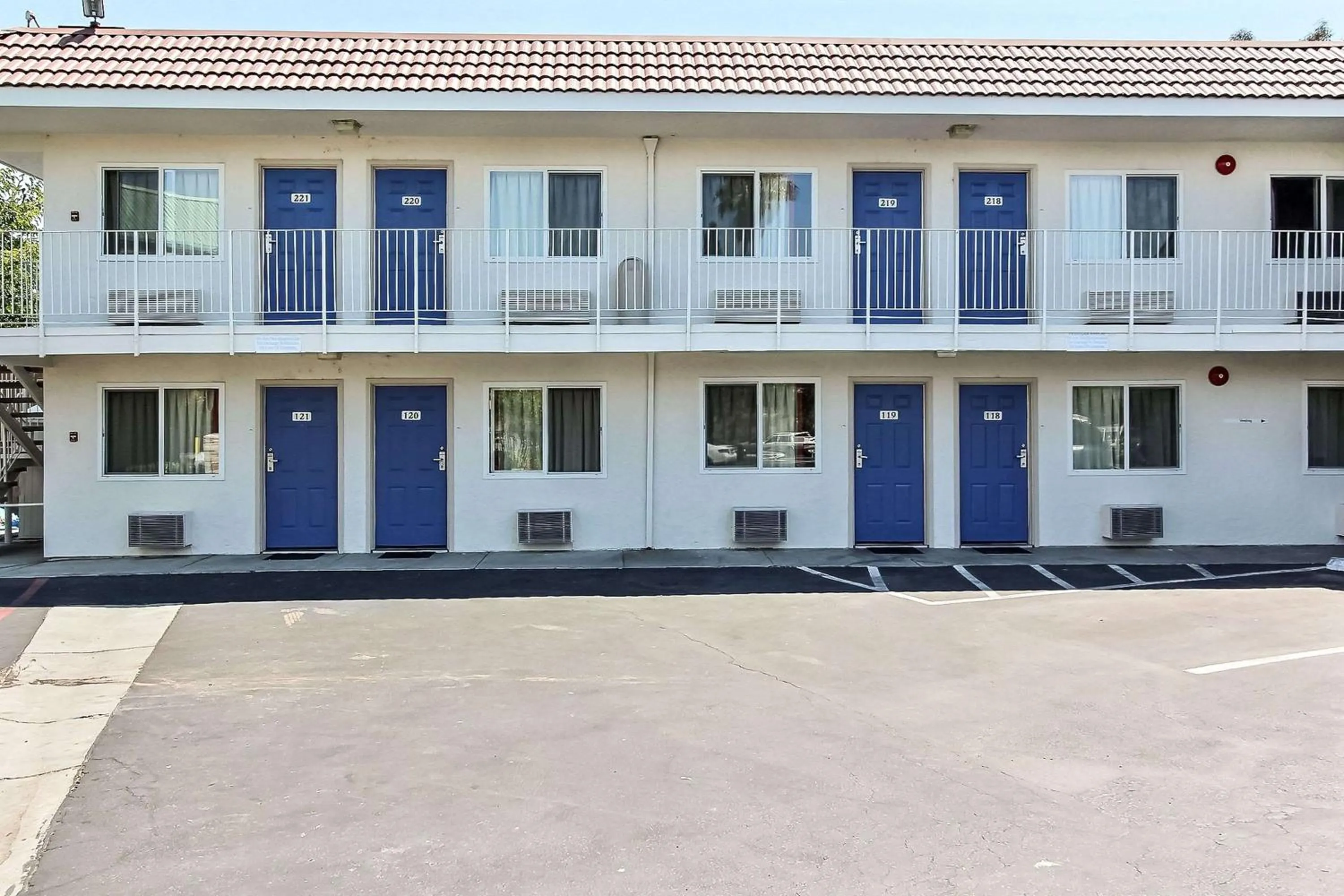 Property building in Motel 6-Campbell, CA - San Jose