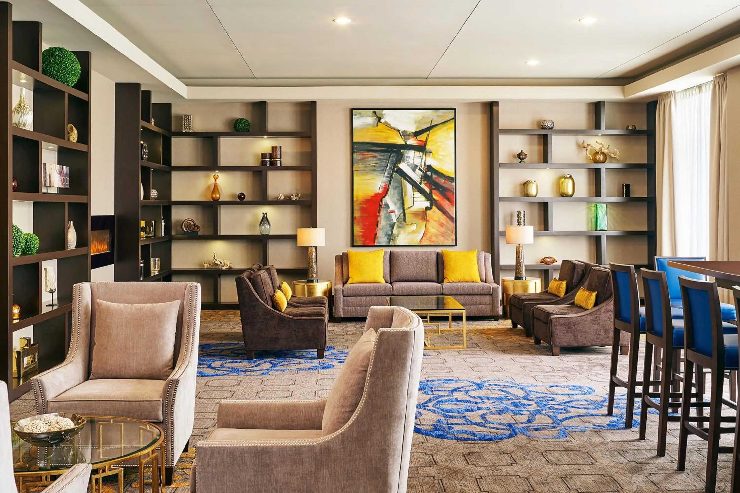 Lobby or reception in Sheraton Lisle Naperville Hotel