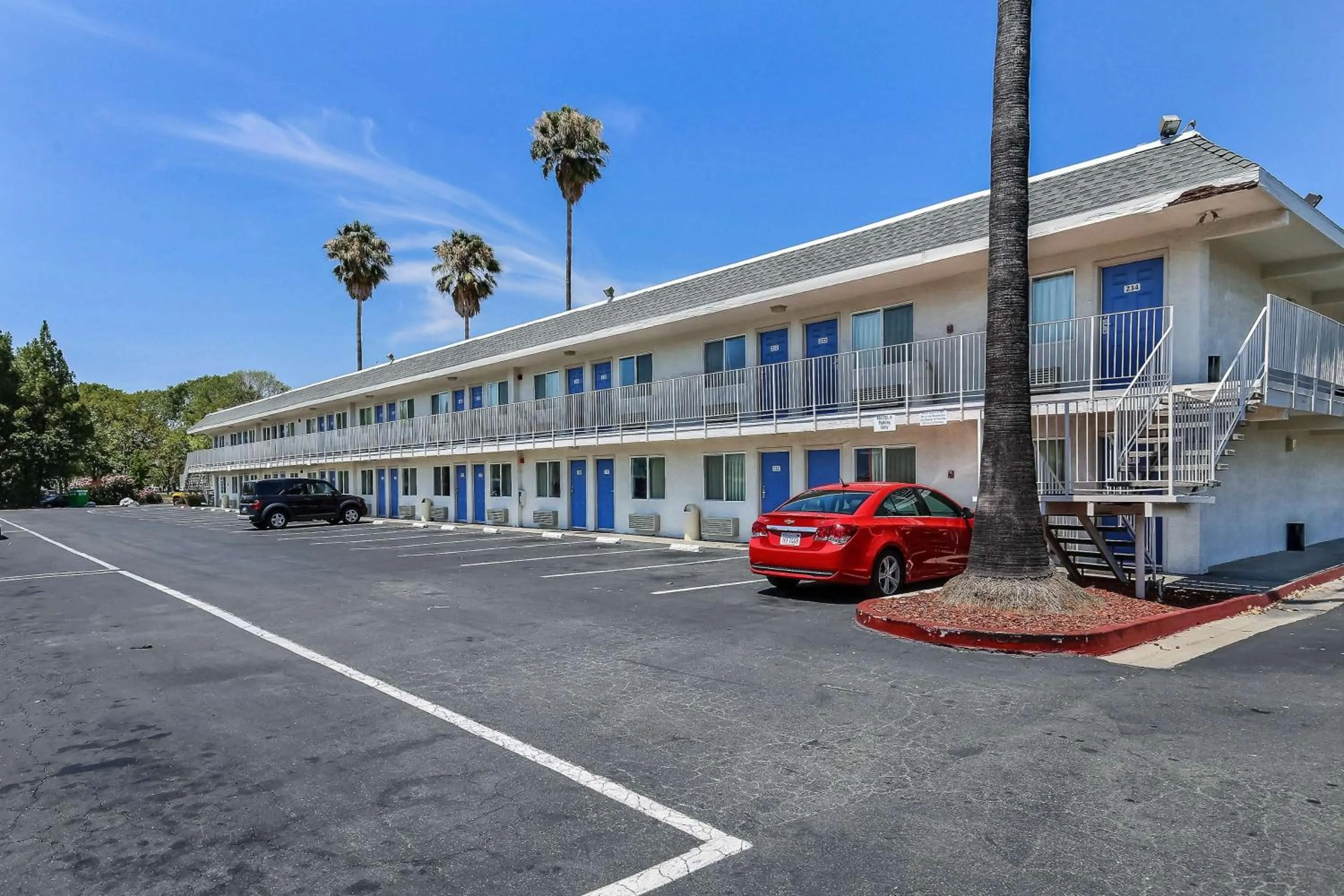 Property building in Motel 6-Pleasanton, CA