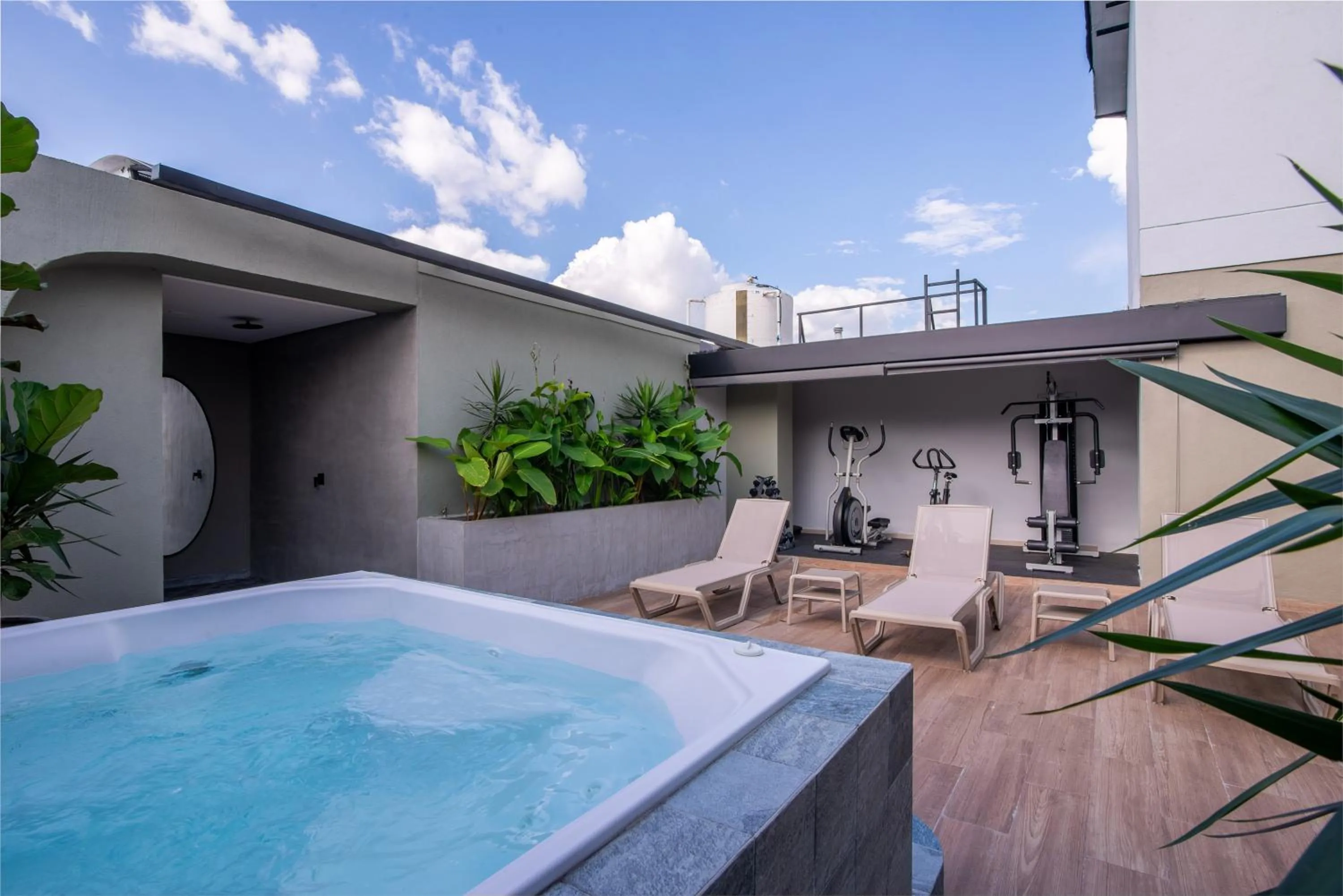 Swimming pool in Hotel Lincoln