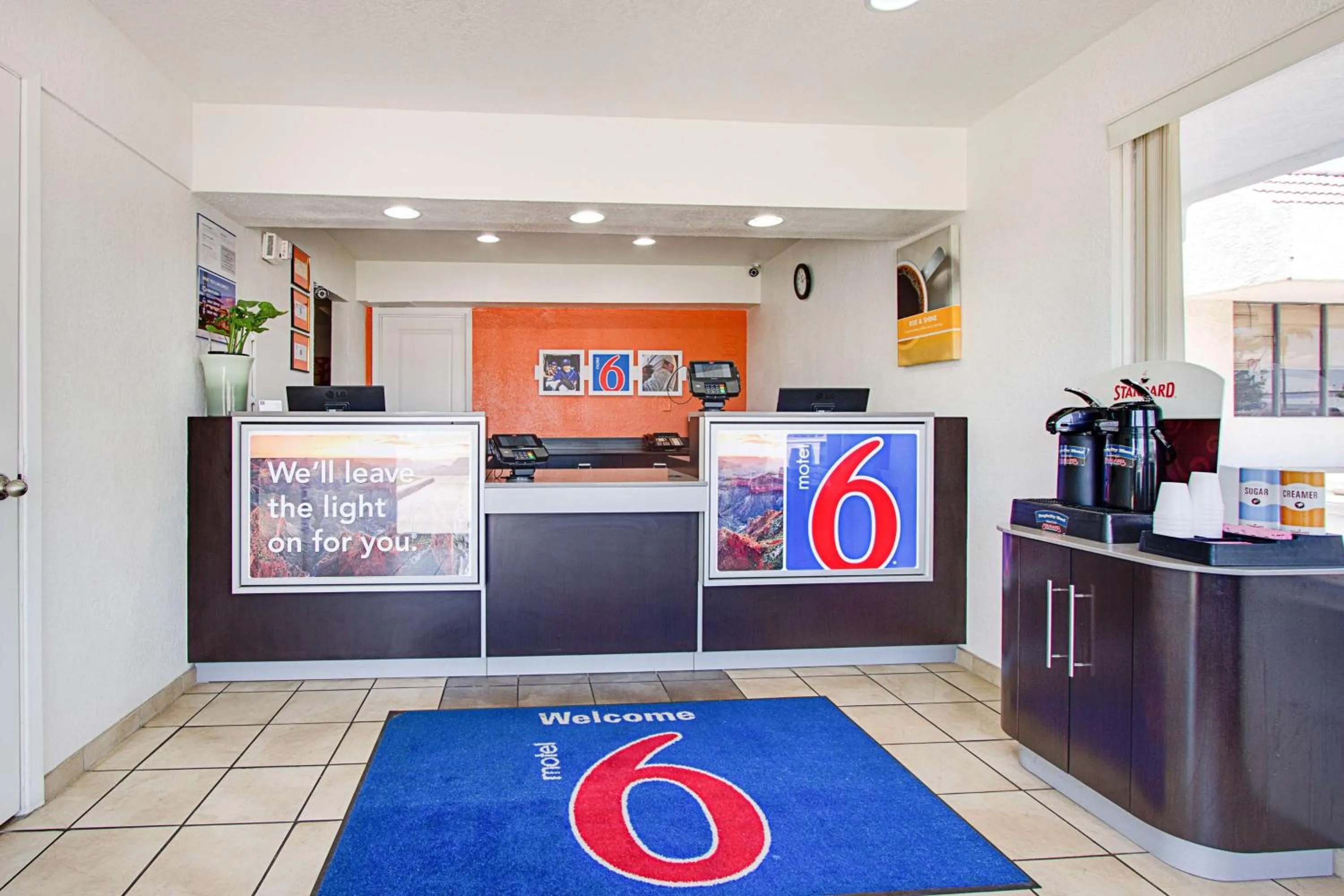 Lobby or reception in Motel 6-Tempe, AZ - Scottsdale South