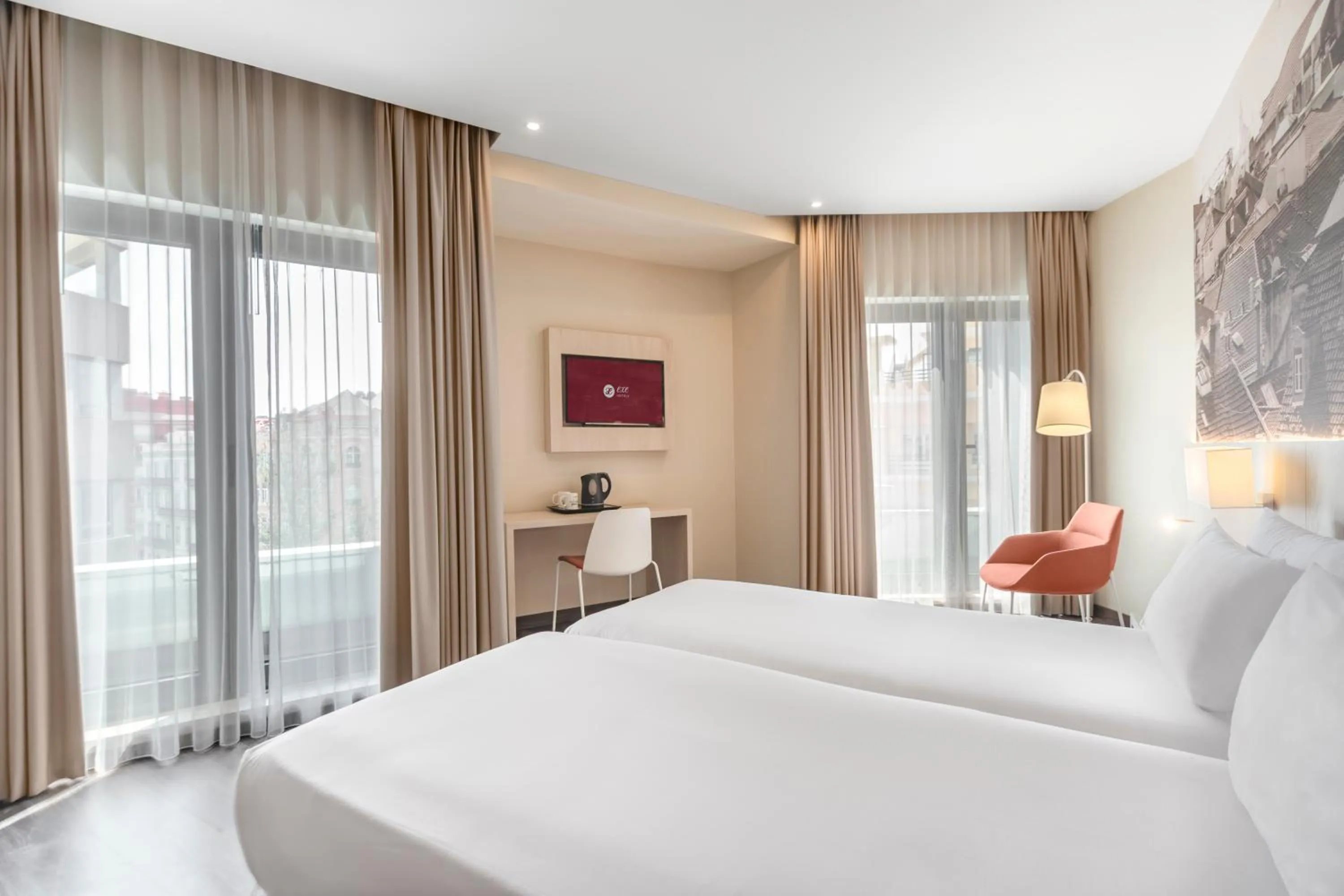 Bedroom, Bed in EXE Liberdade