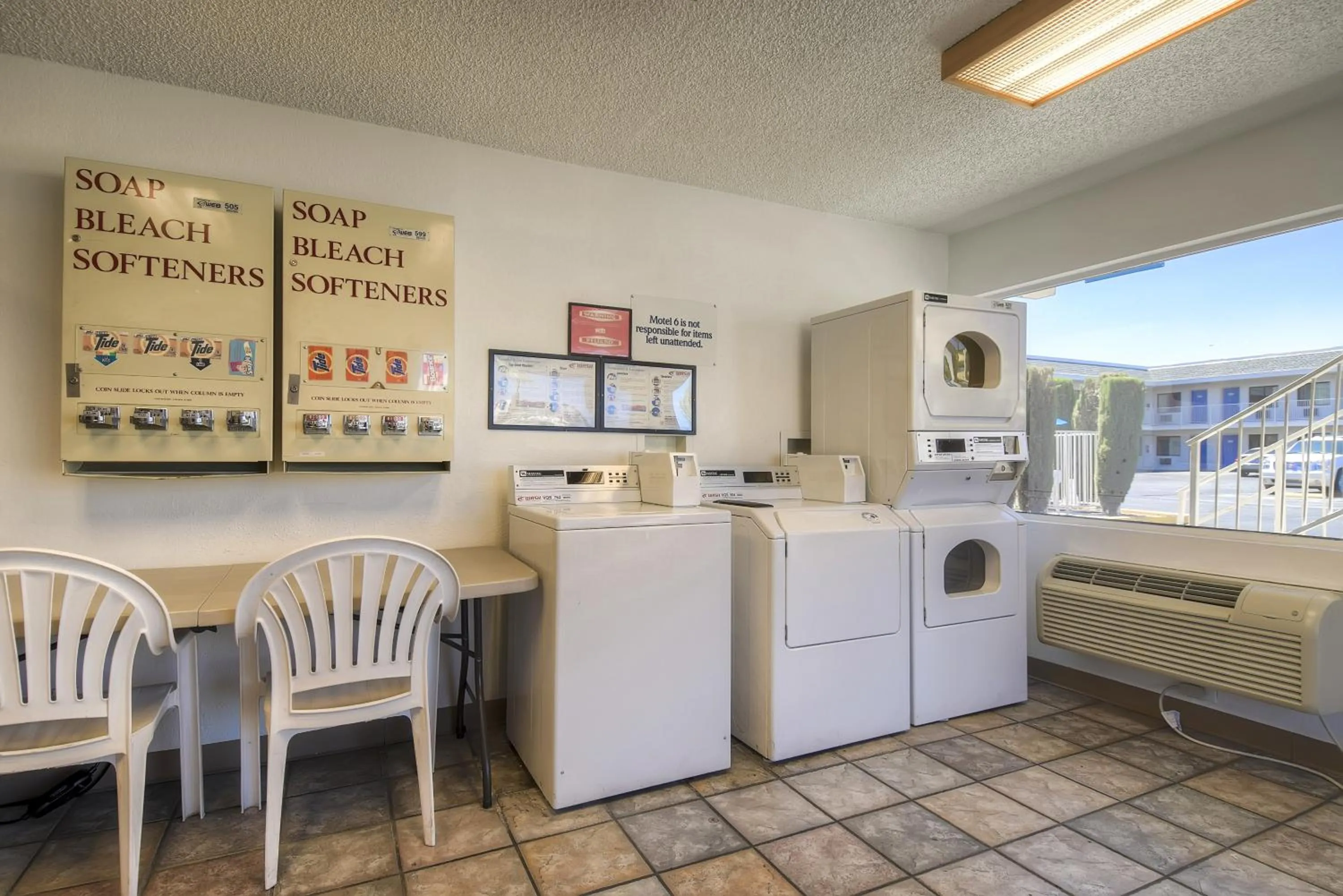washing machine in Motel 6 Las Vegas, NV – I-15 Stadium