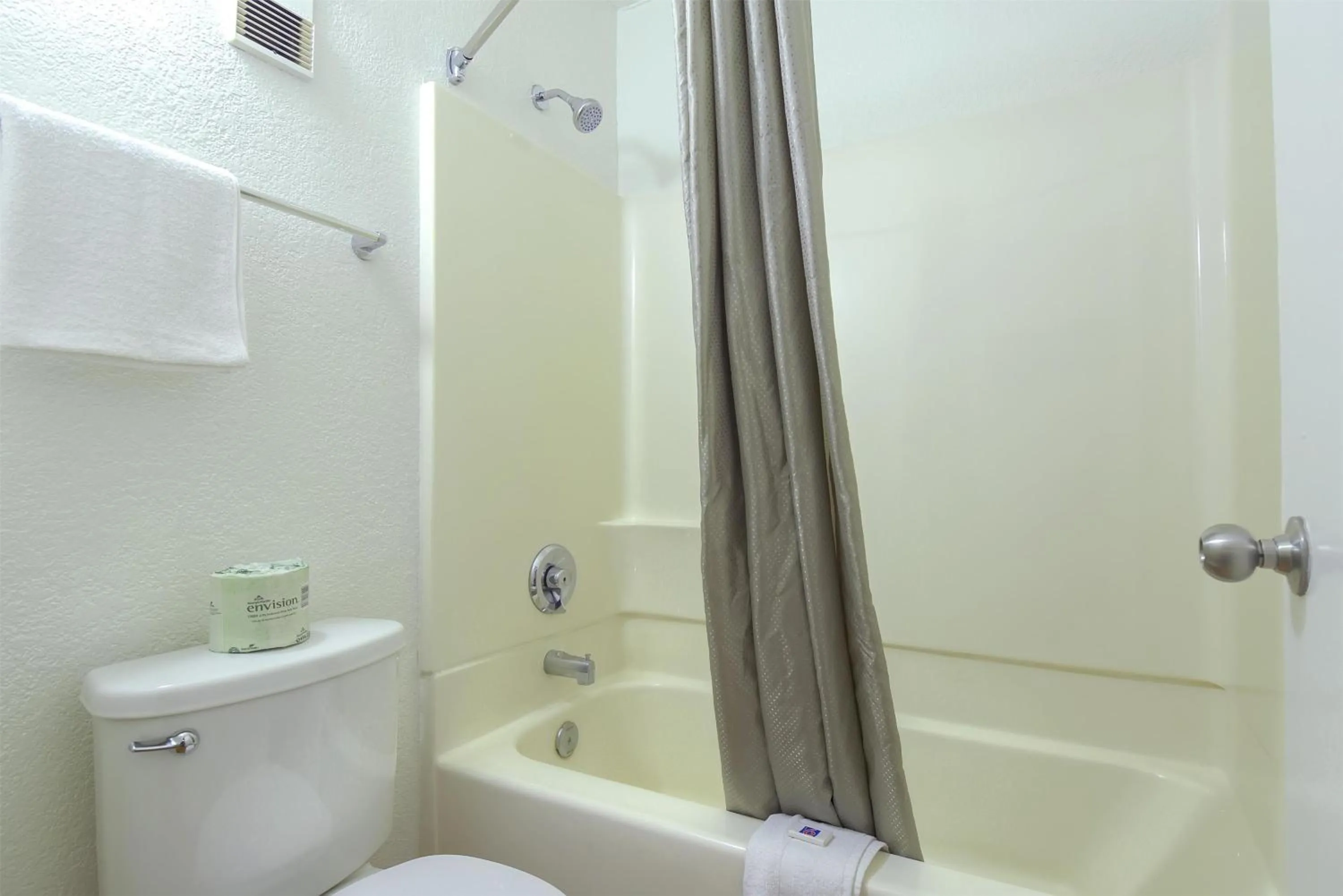 Bathroom in Motel 6 Las Vegas, NV – I-15 Stadium