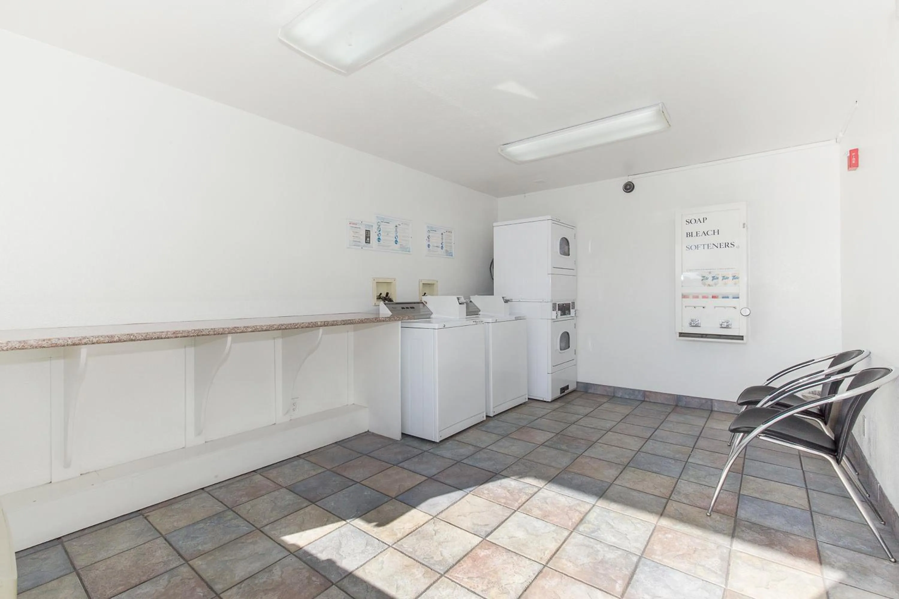 Decorative detail in Motel 6 Hayward, CA- Silicon Valley Gateway