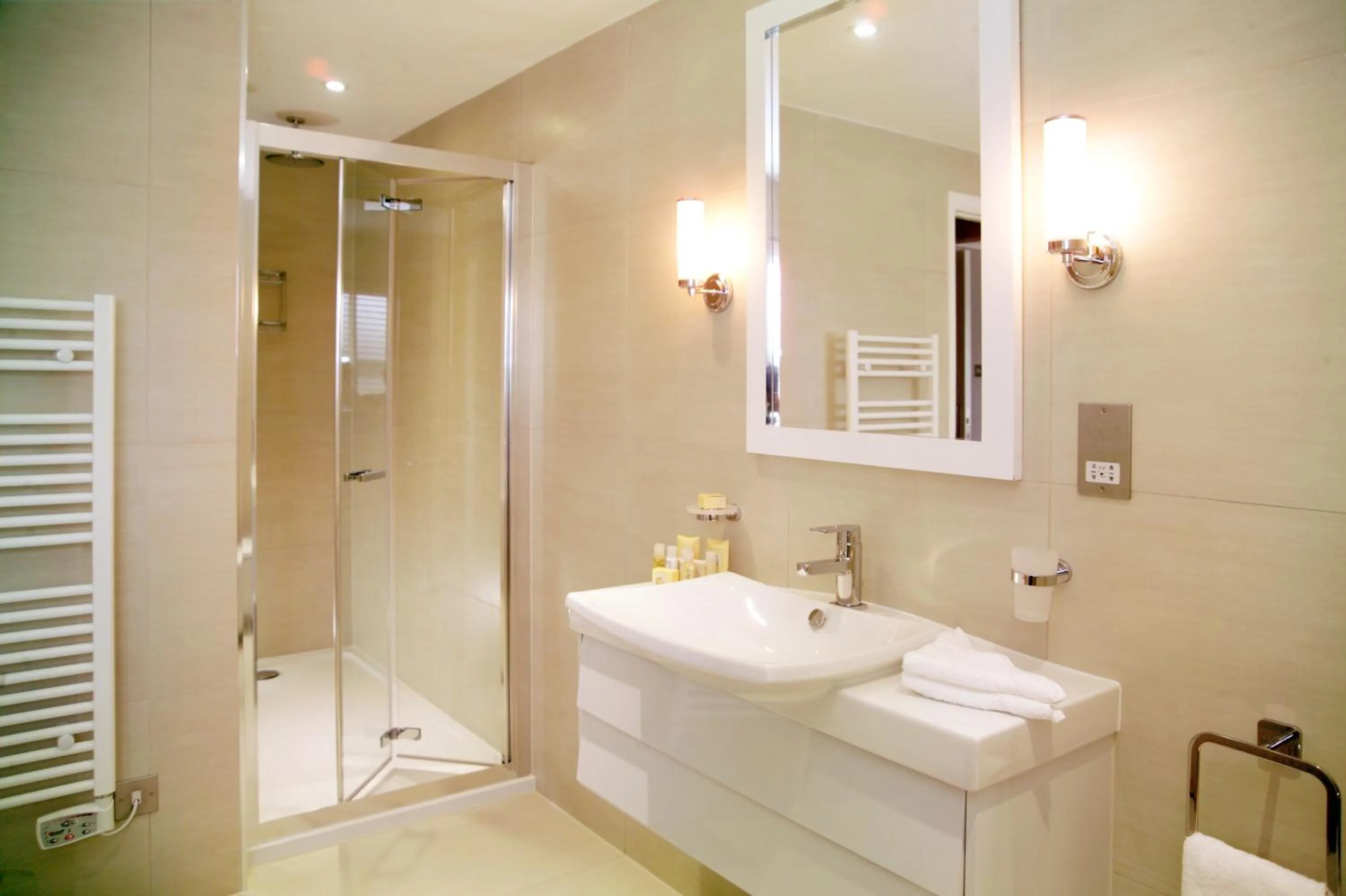 Bathroom in Hotel La Place