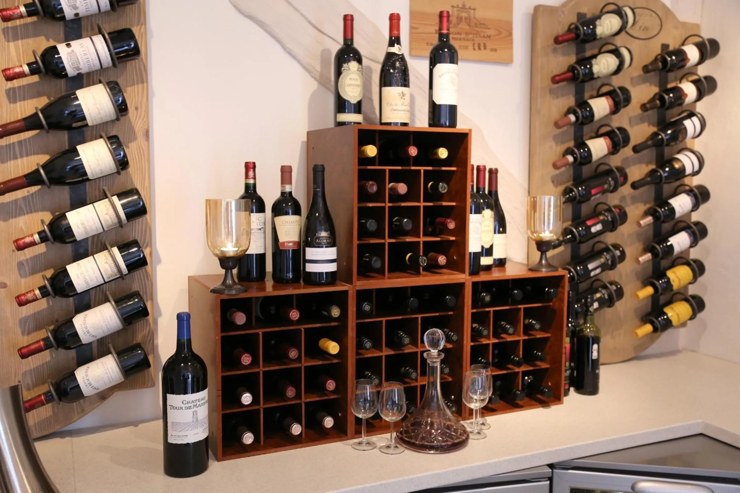 Restaurant/places to eat in Hotel La Place