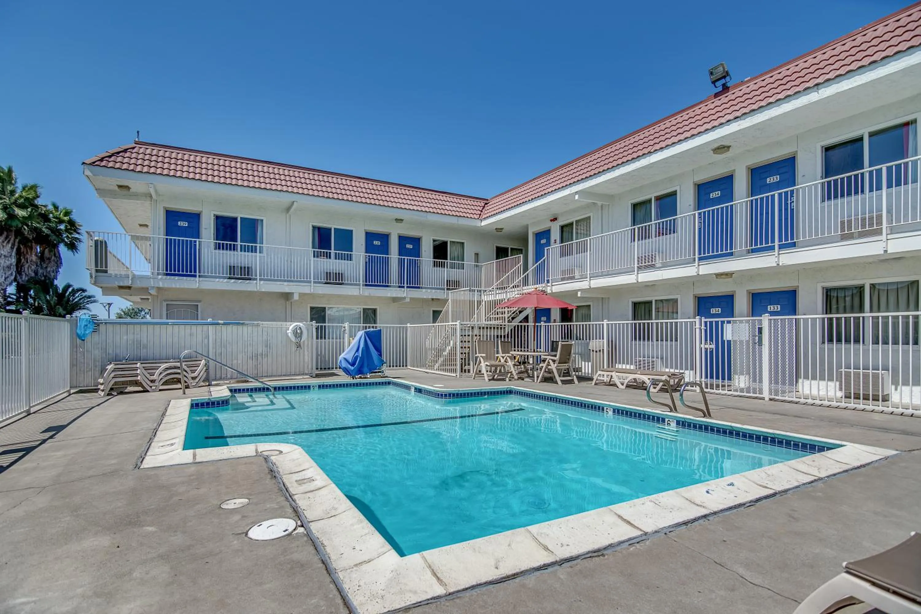 Swimming pool in Motel 6-Stockton, CA - Charter Way West