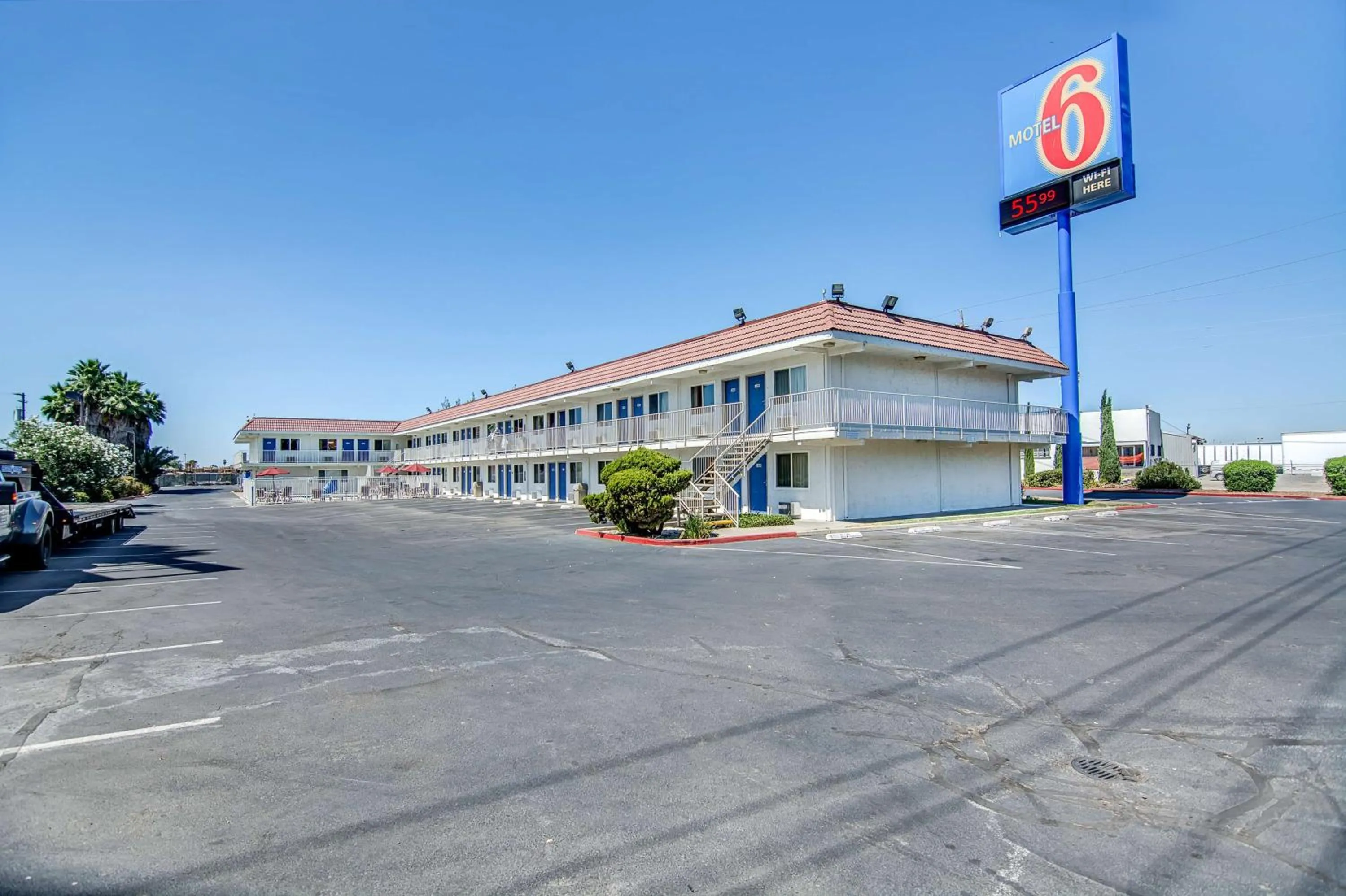 Property building in Motel 6-Stockton, CA - Charter Way West