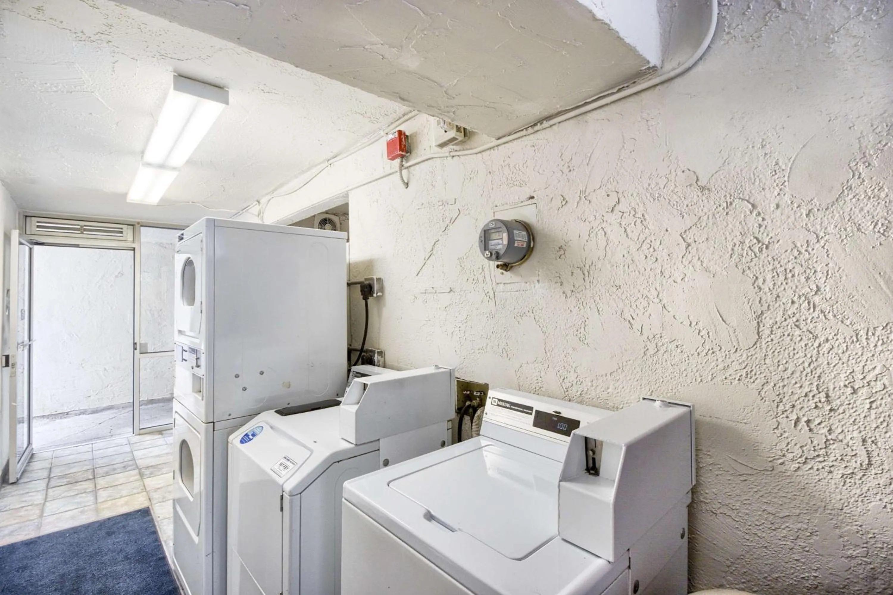 On site in Motel 6-Everett, WA - South