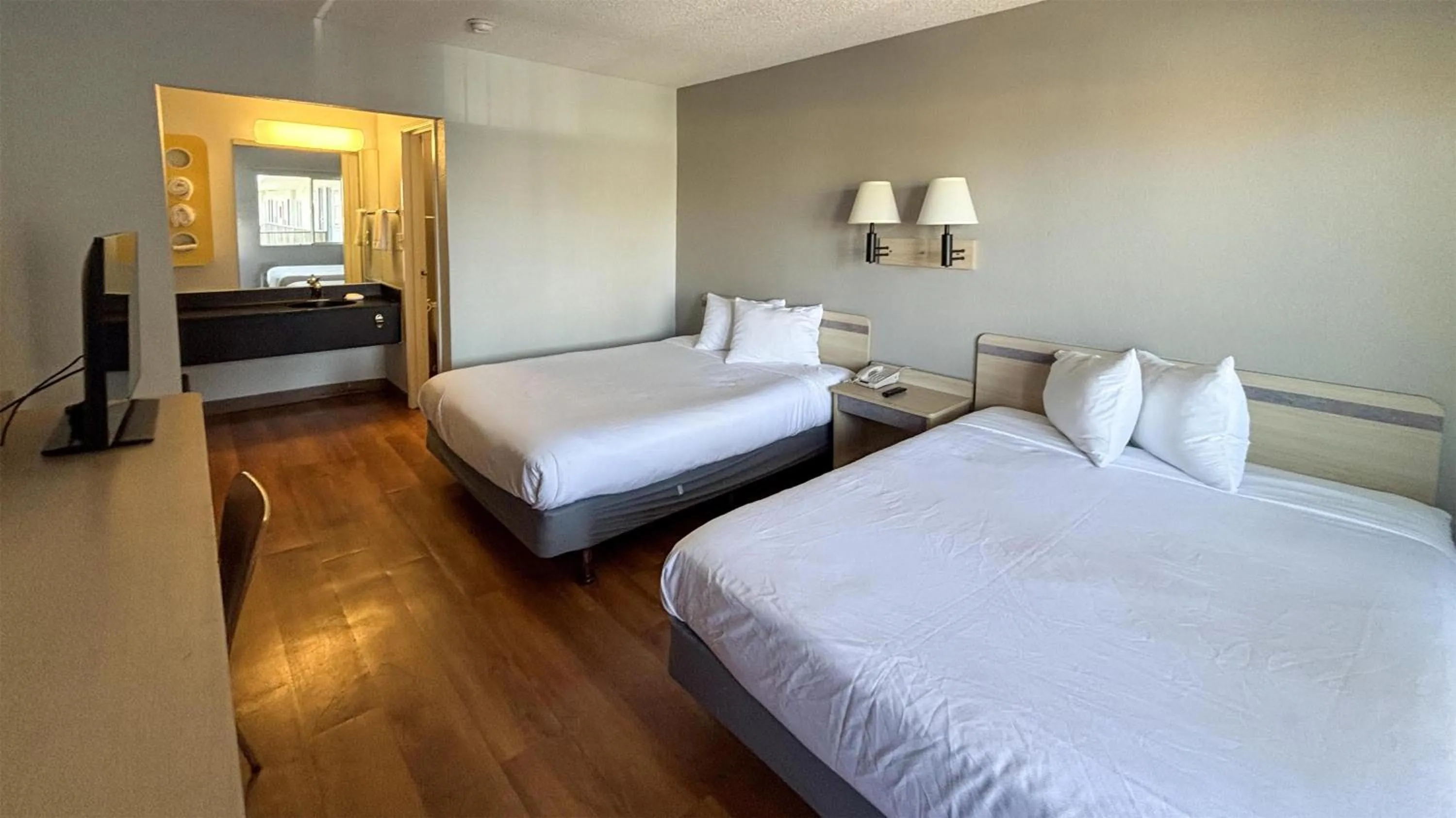 Bedroom, Bed in Park Inn by Radisson, Las Vegas Boulder Hwy