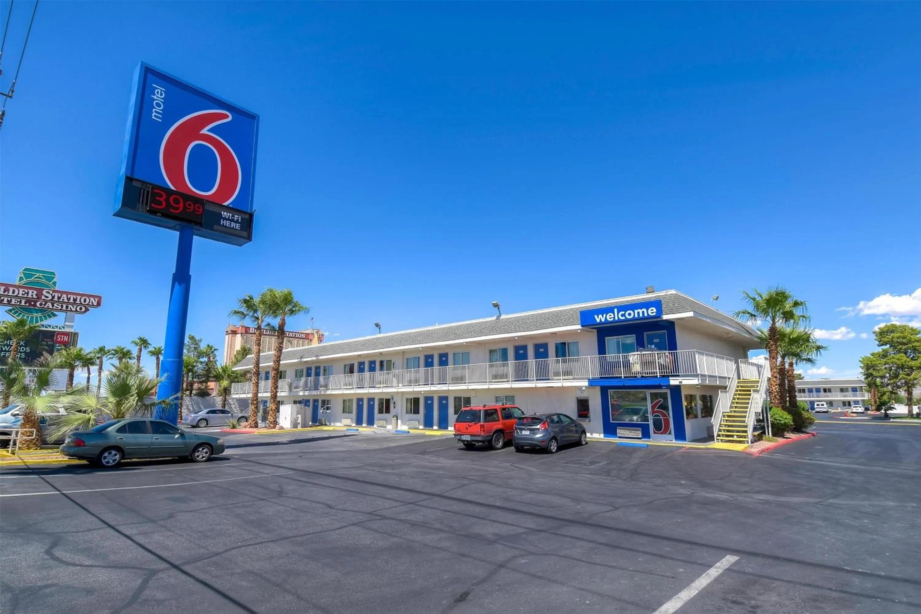 Property building in Park Inn by Radisson, Las Vegas Boulder Hwy