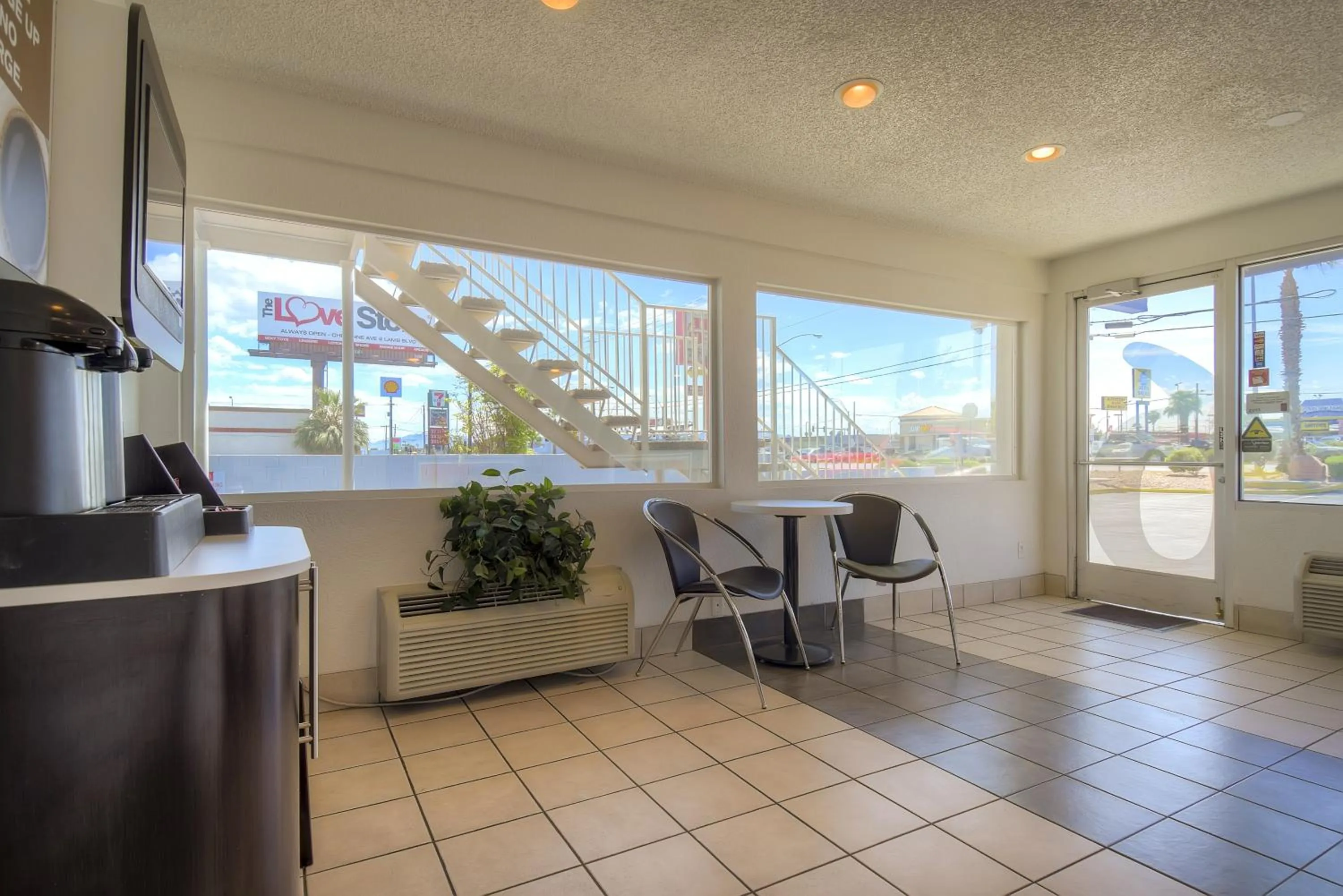 Coffee/tea facilities in Park Inn by Radisson, Las Vegas Boulder Hwy