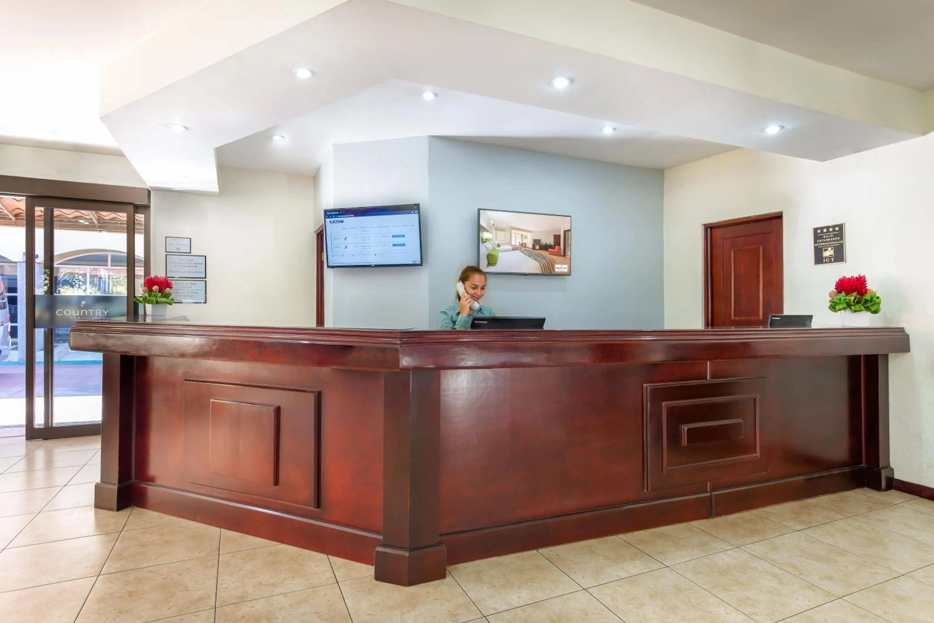 Lobby or reception in Country Inn & Suites by Radisson, San Jose Aeropuerto, Costa Rica