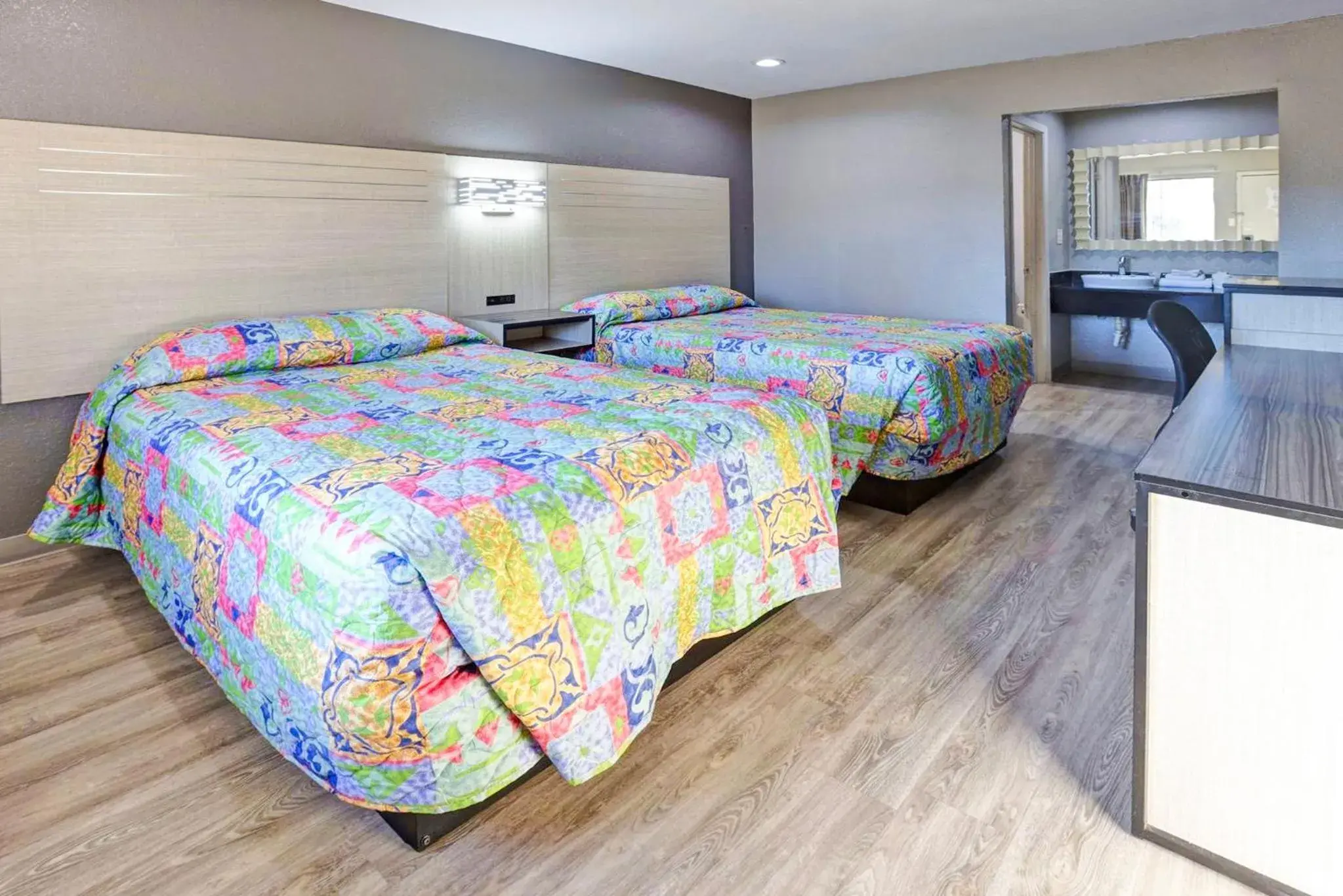 2 Double Beds Non-Smoking in Super 7 Inn Dallas Near Duncanville 2 Double Beds Non-Smoking in Super 7 Inn Dallas Near Duncanville