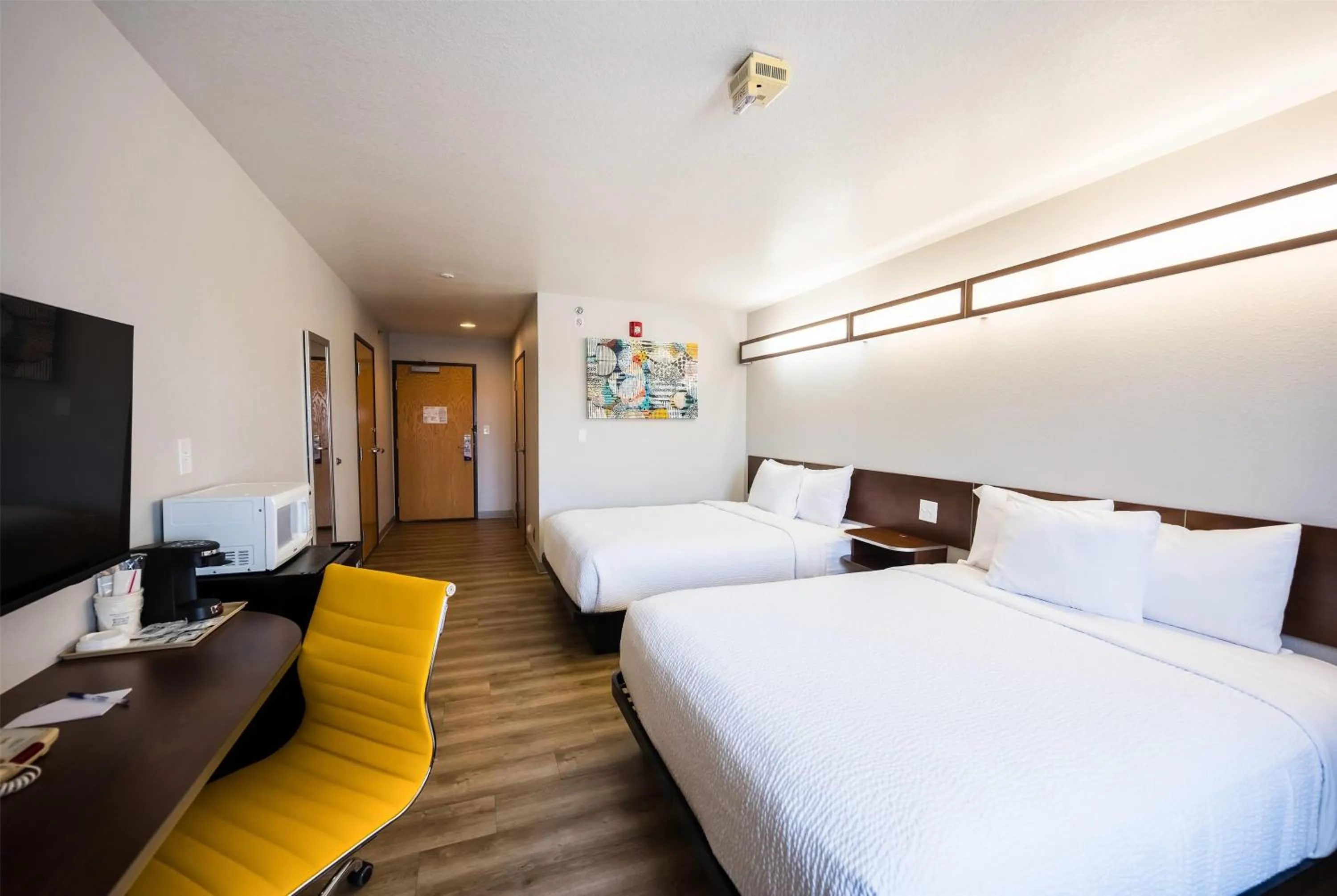 Photo of the whole room, Bed in Microtel Inn & Suites Cheyenne