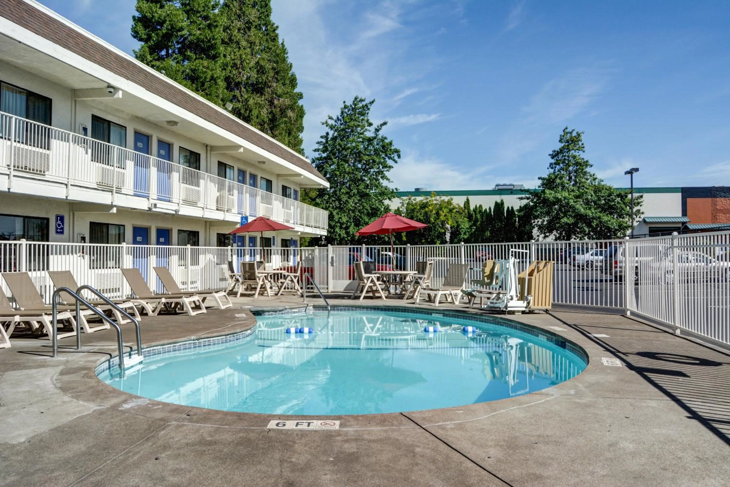 Swimming pool in Motel 6-Salem, OR