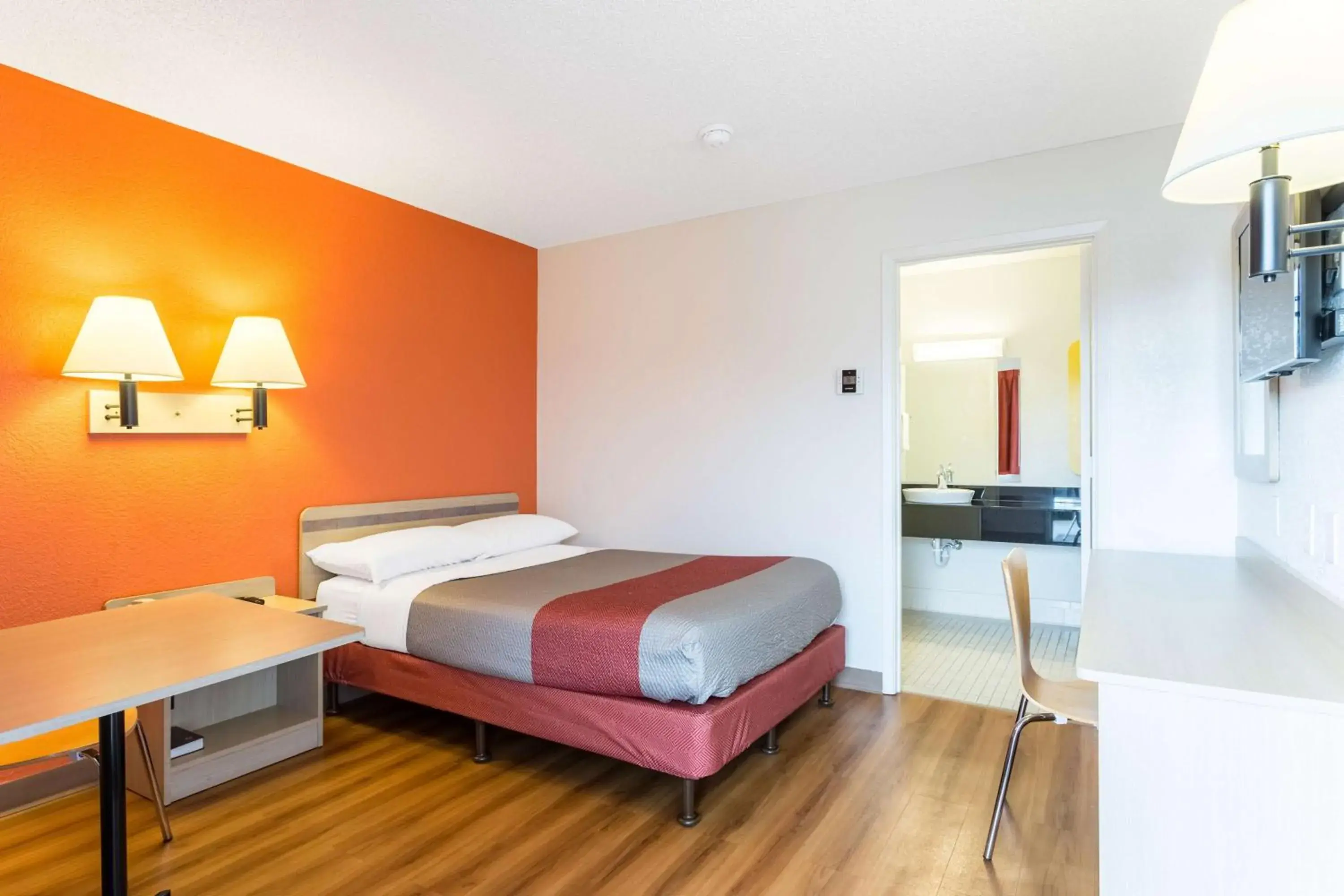 Double Room - Disability Access - Non-Smoking in Motel 6-Albuquerque, NM - South - Airport Double Room - Disability Access - Non-Smoking in Motel 6-Albuquerque, NM - South - Airport