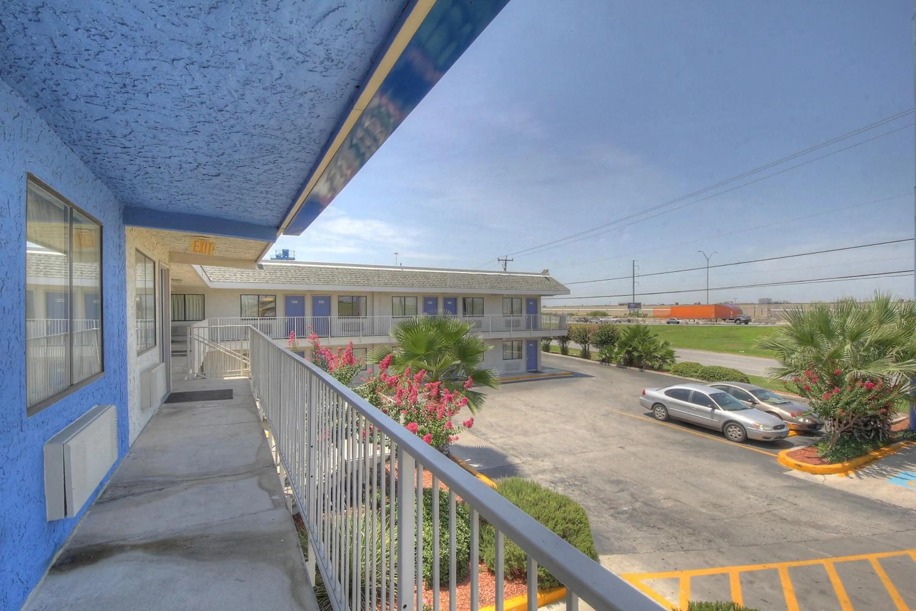Facade/entrance in Motel 6-San Antonio, TX - Fort Sam Houston