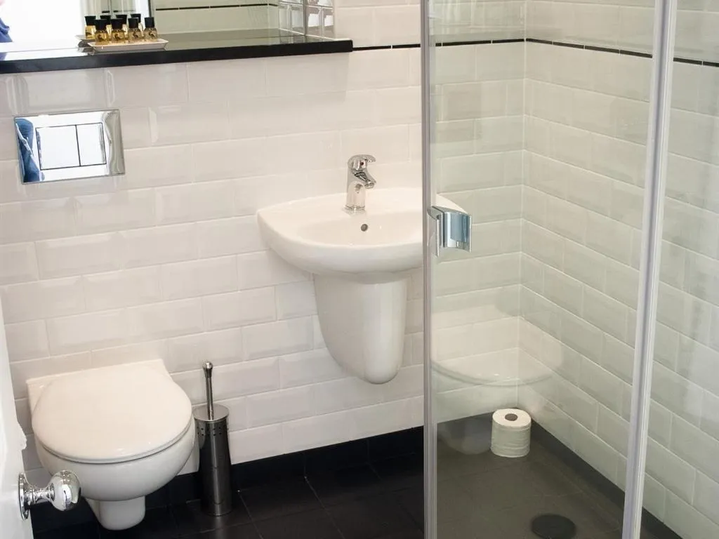 Bathroom in Eslington Villa