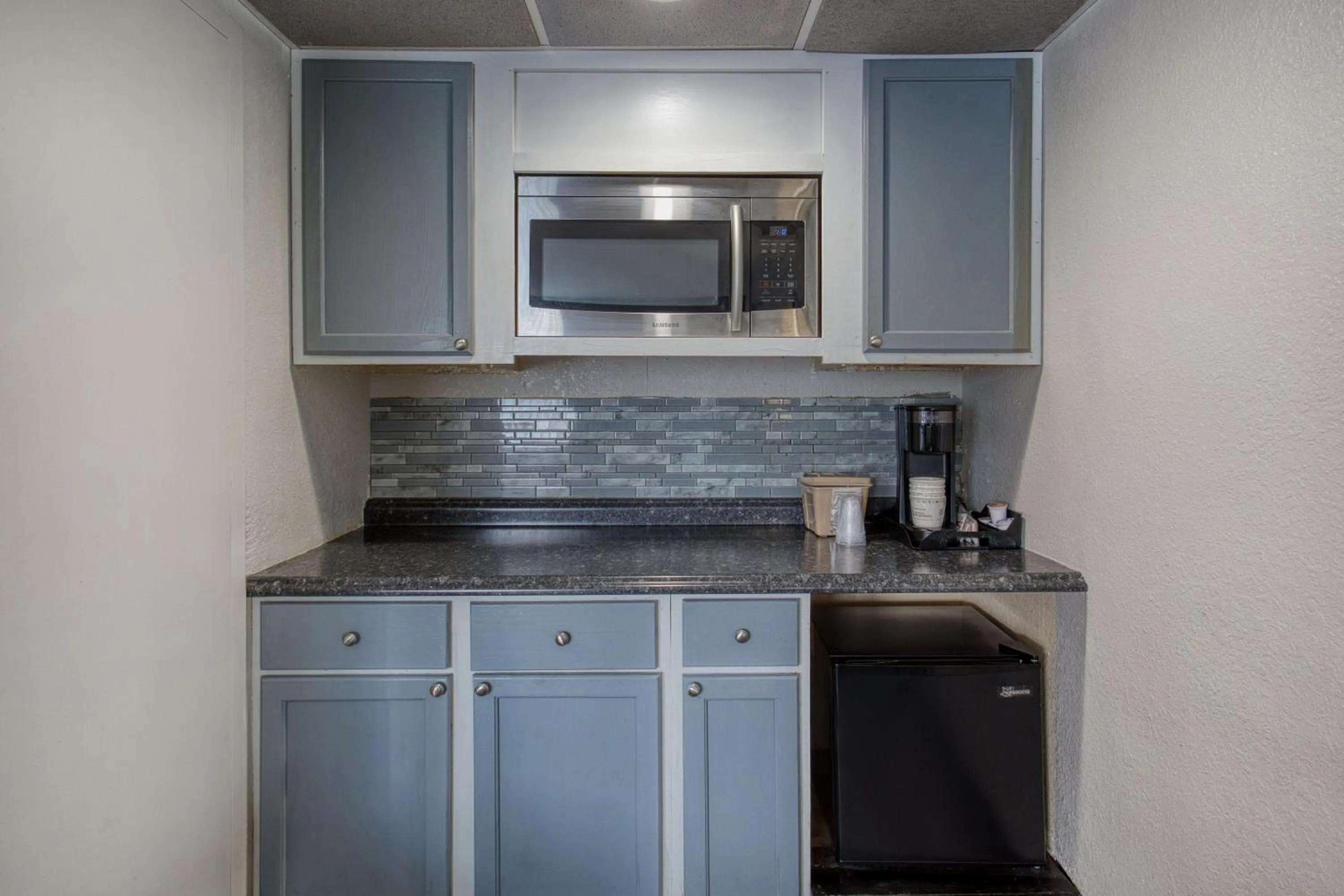 Bedroom in Best Western Executive Inn