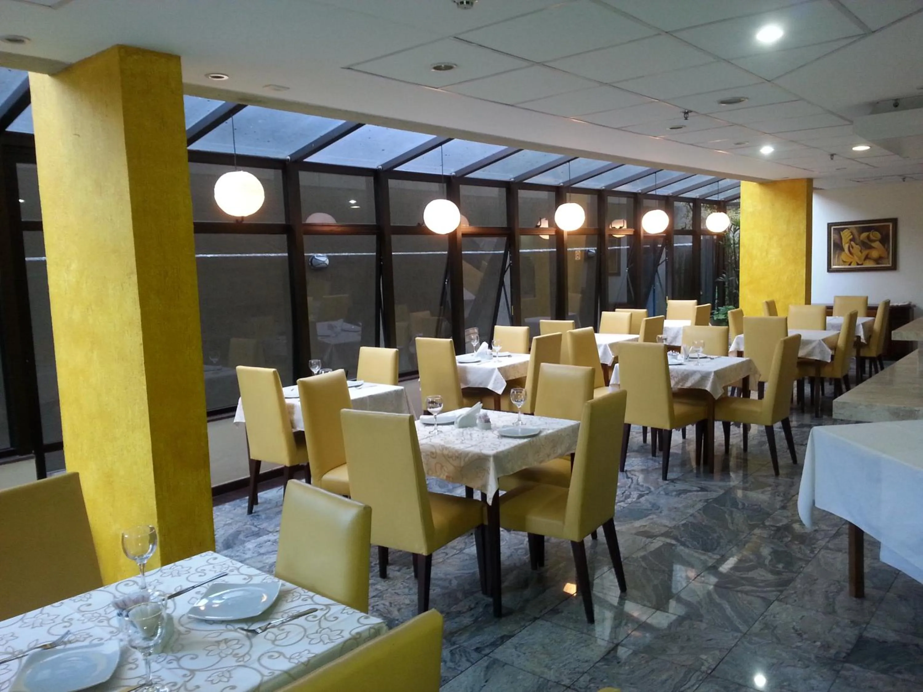 Restaurant/places to eat in Premium Flats Berrini - Boutique Hotel & Spa