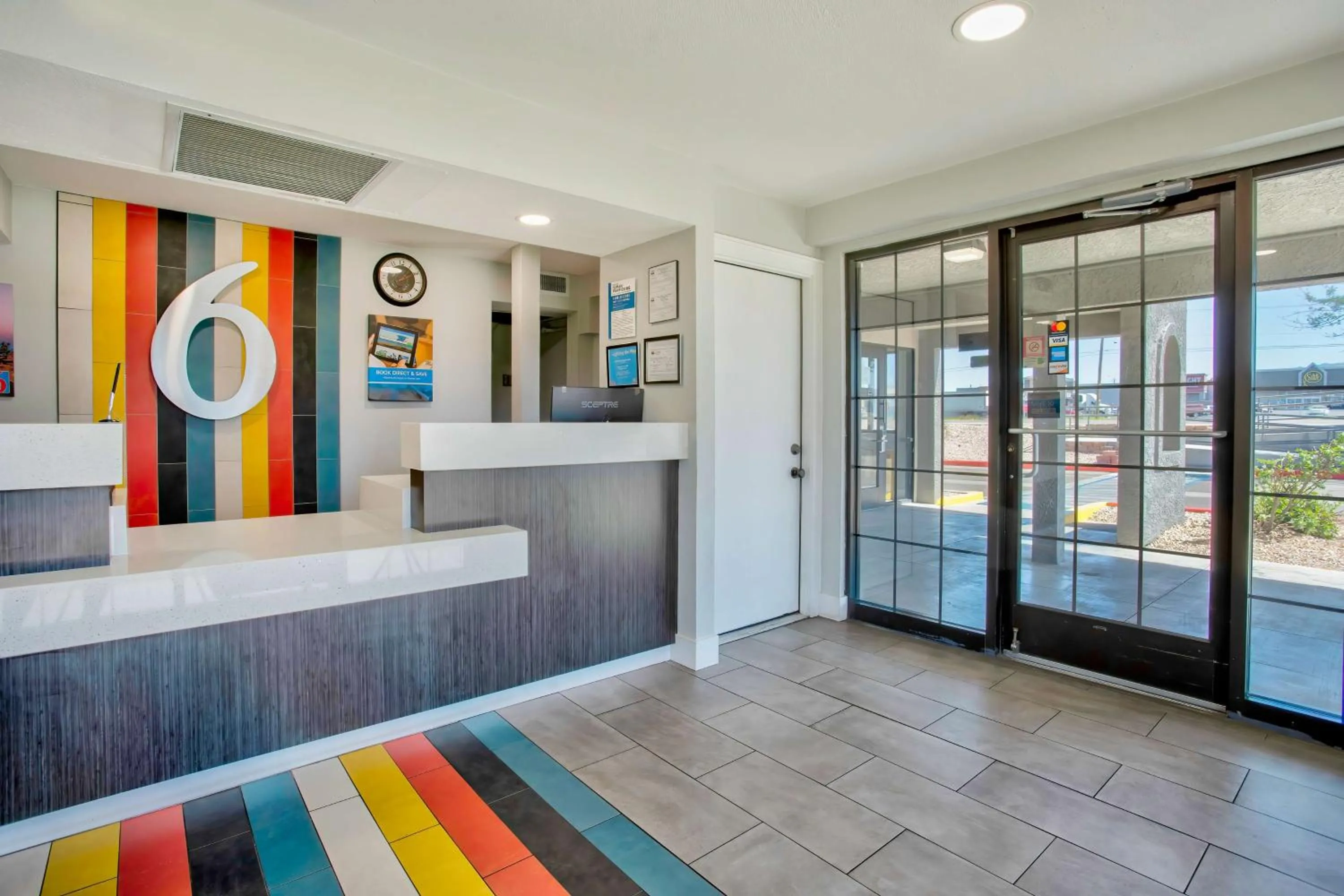 Lobby or reception, Bed in Motel 6-Kingman, AZ - Route 66 East