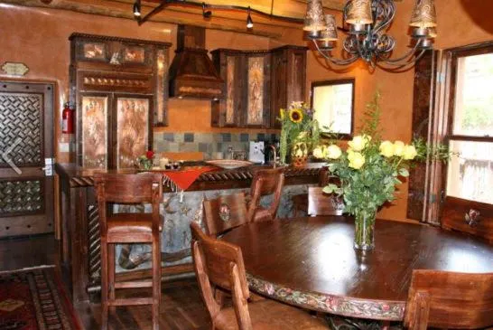 Antigua Inn